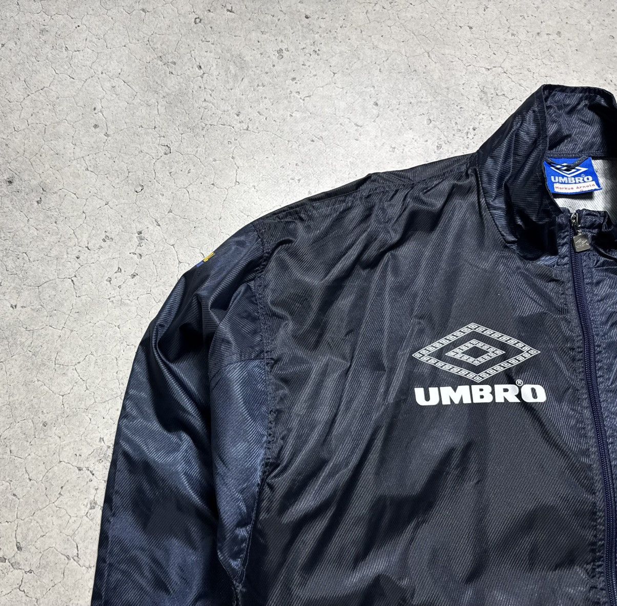 Umbro Umbro Pro Training Big Logo Nylon Light Jacket Vintage Size US XXL / EU 58 / 5 - 5 Thumbnail