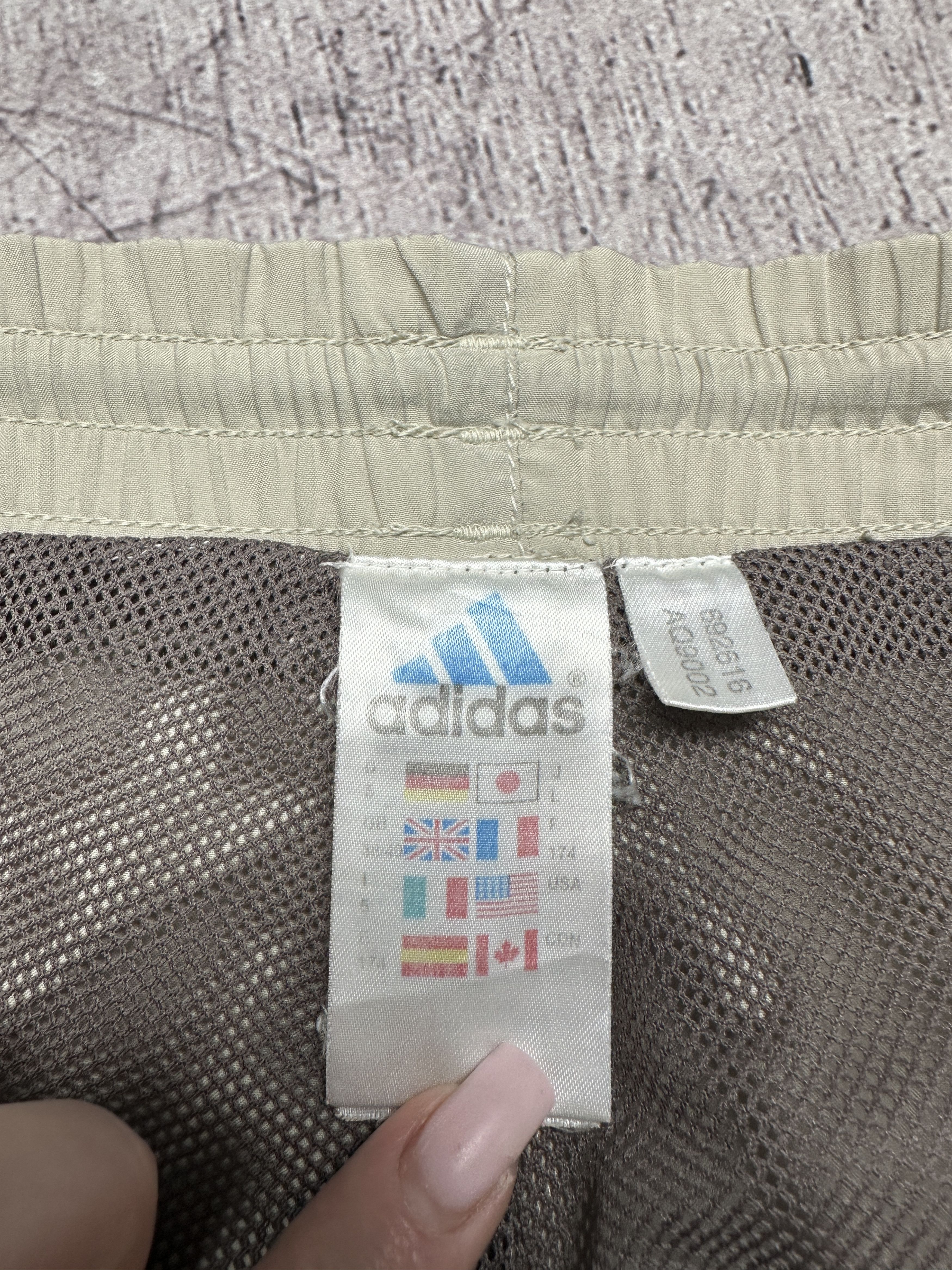 Adidas Adidas Vintage Mens Nylon Track Pants Size US 32 / EU 48 - 7 Thumbnail