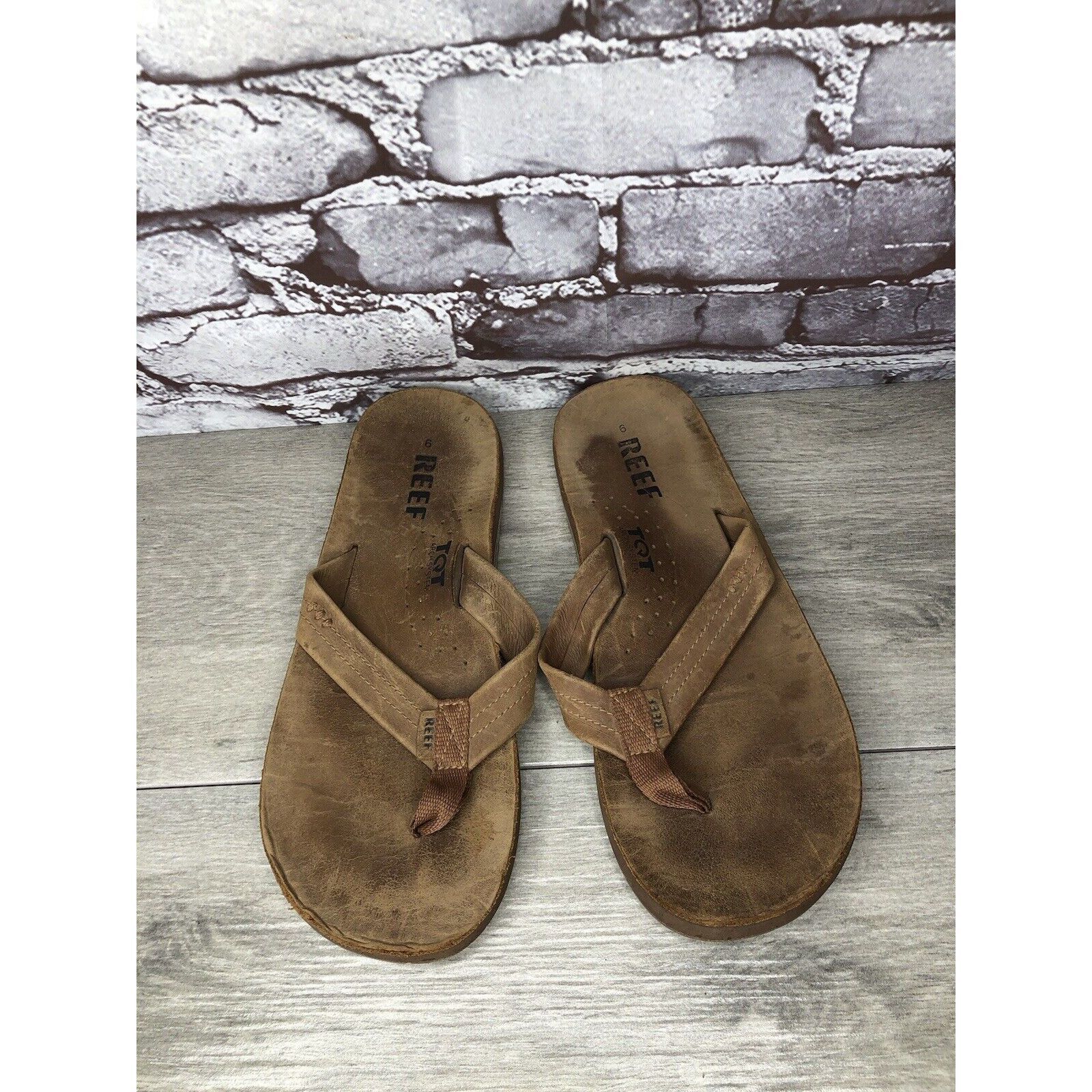 REEF Reef TQT Brown Leather Bottle Opener Beach Flip Flops Sandal Size US 9 / EU 42 - 10 Thumbnail