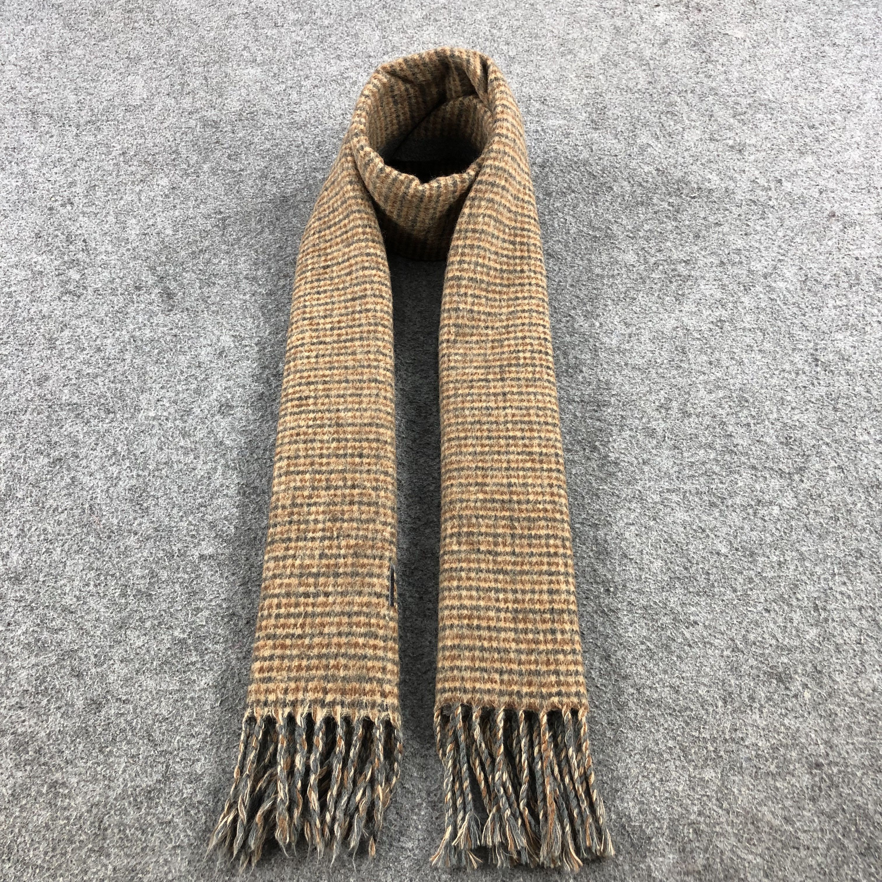 Pierre Balmain Pierre Balmain Wool Scarf Muffler V627 Size ONE SIZE - 1 Thumbnail
