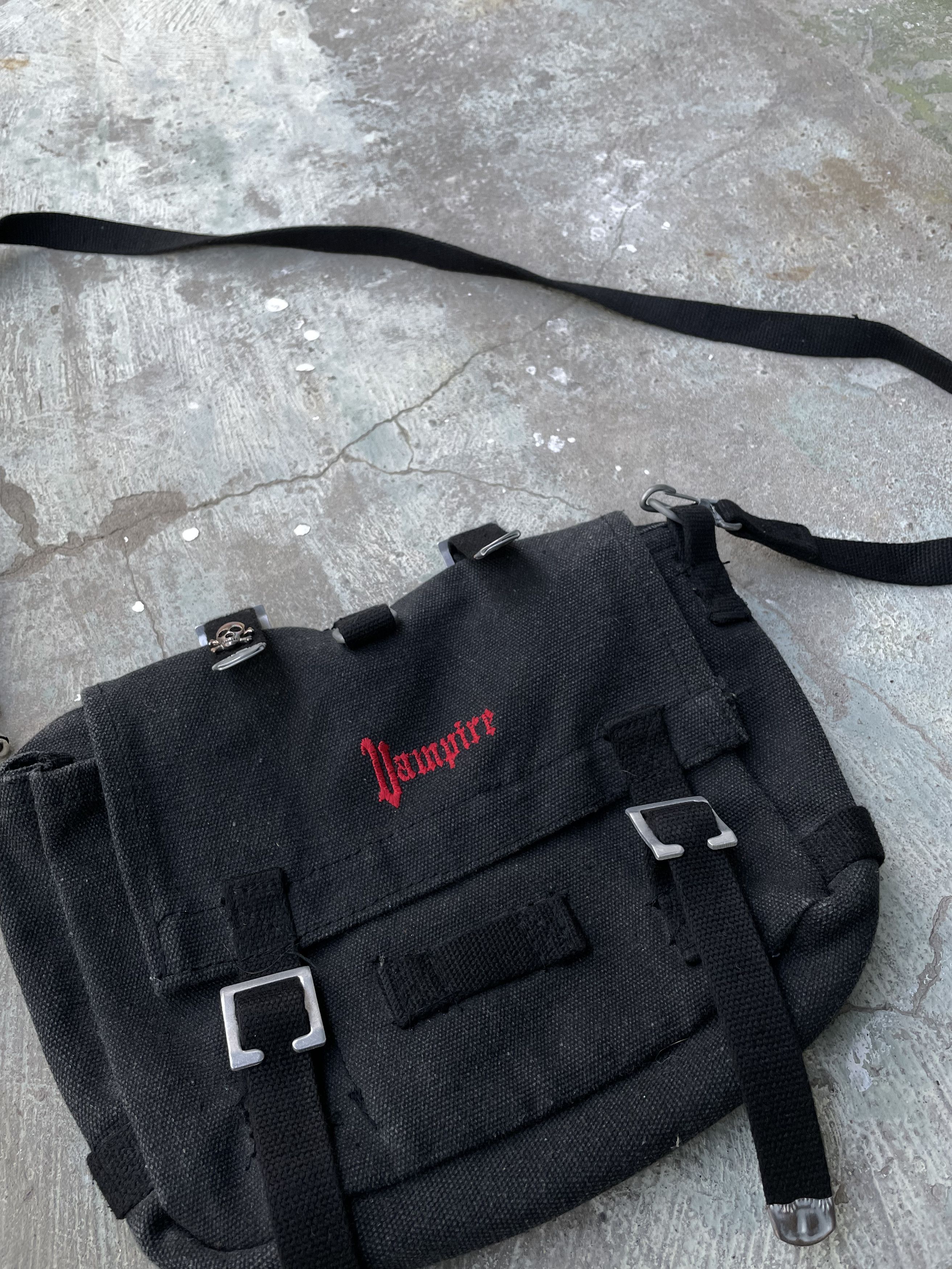 Vintage vintage vampire shoulder bag y2k Size ONE SIZE - 3 Thumbnail