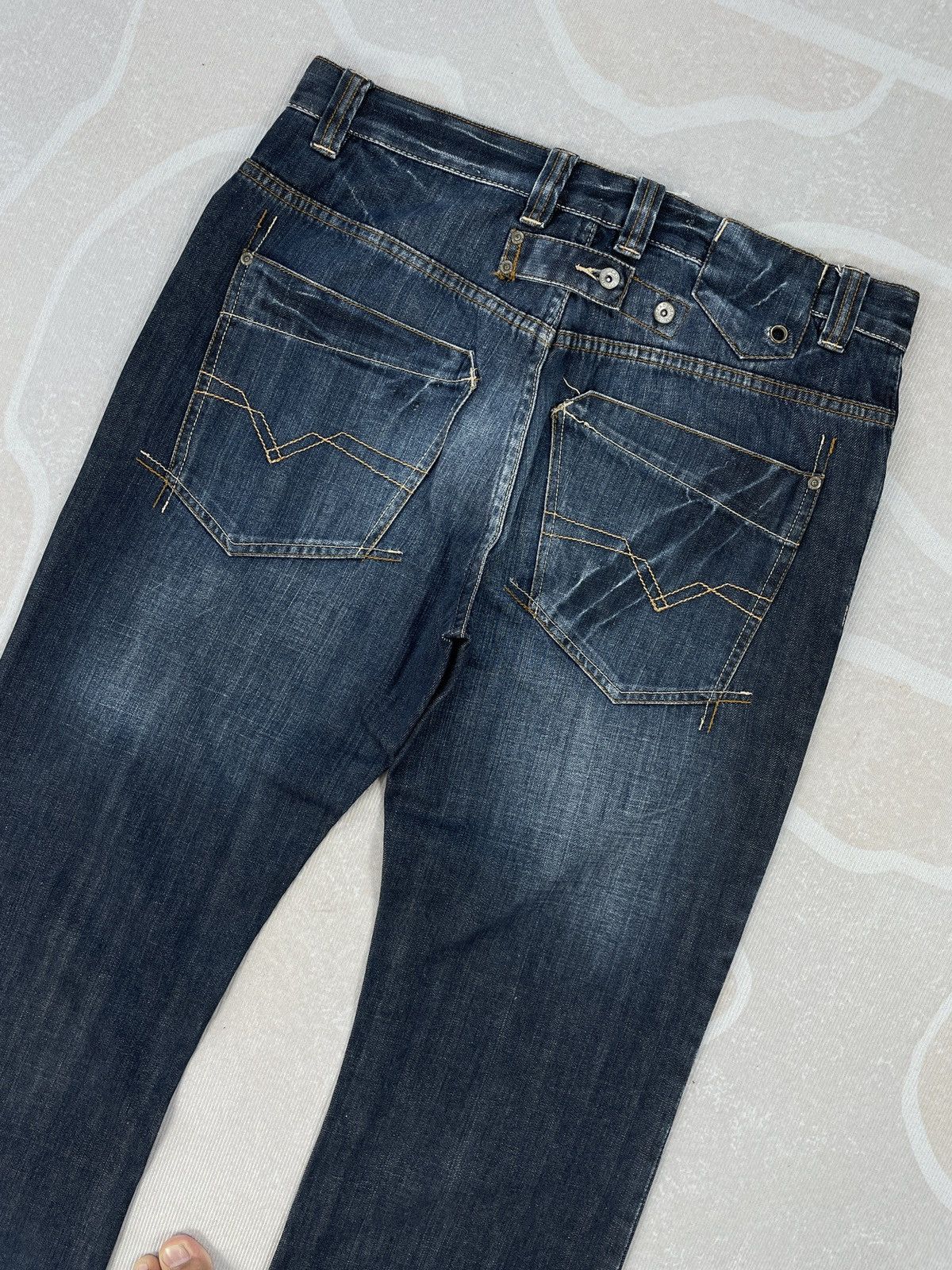 Le Grande Bleu (L.G.B.) Buckle Back Flare Jeans (P48) Size US 33 - 3 Thumbnail