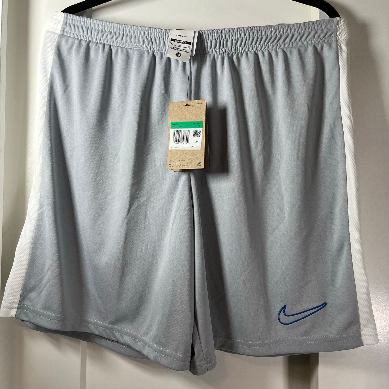 Nike •NWT• Nike Men's Dri-FIT Academy Soccer Shorts • Size XL Size US 36 / EU 52 - 9 Thumbnail