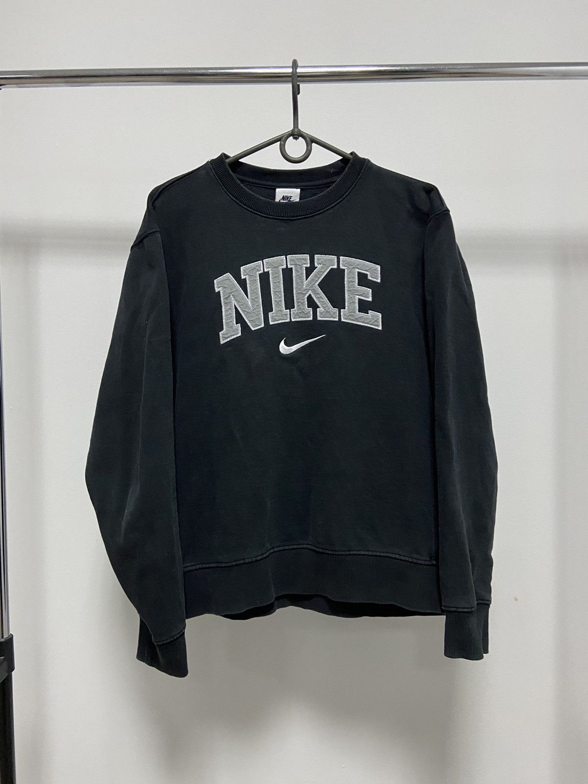 Nike Nike Sweatshirt Big Logo Vintage 90s Spell Out Swoosh Size US S / EU 44-46 / 1 - 1 Thumbnail