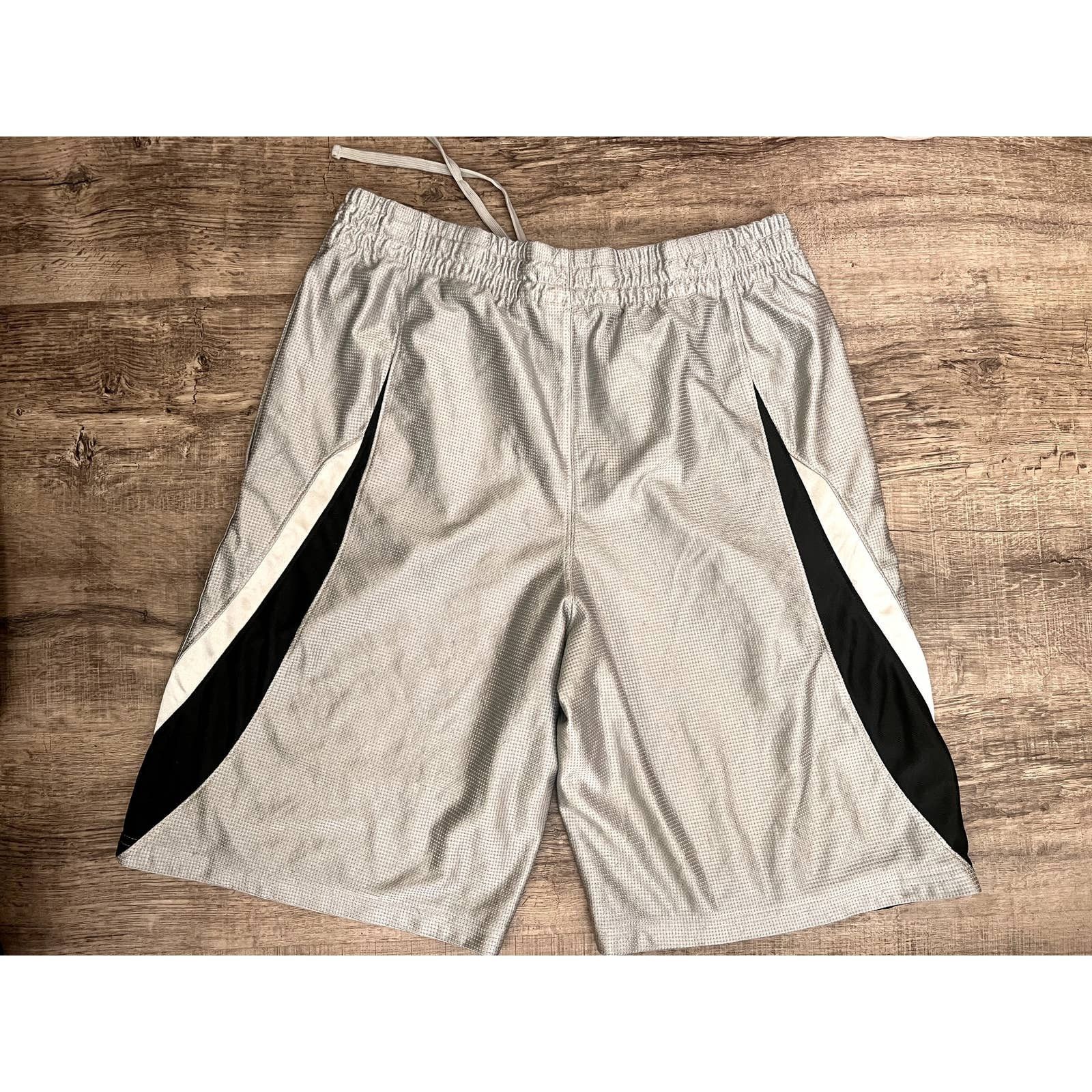 NBA NBA Basketball Shorts Size US 32 / EU 48 - 2 Thumbnail