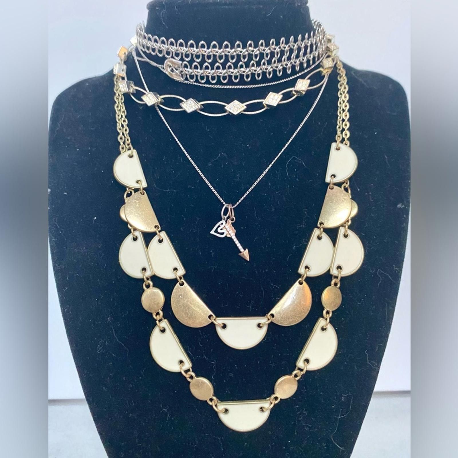 Other VTG CHARMING CHARLIE Gold White Enamel Multi-Strand Necklace Size ONE SIZE - 2 Thumbnail