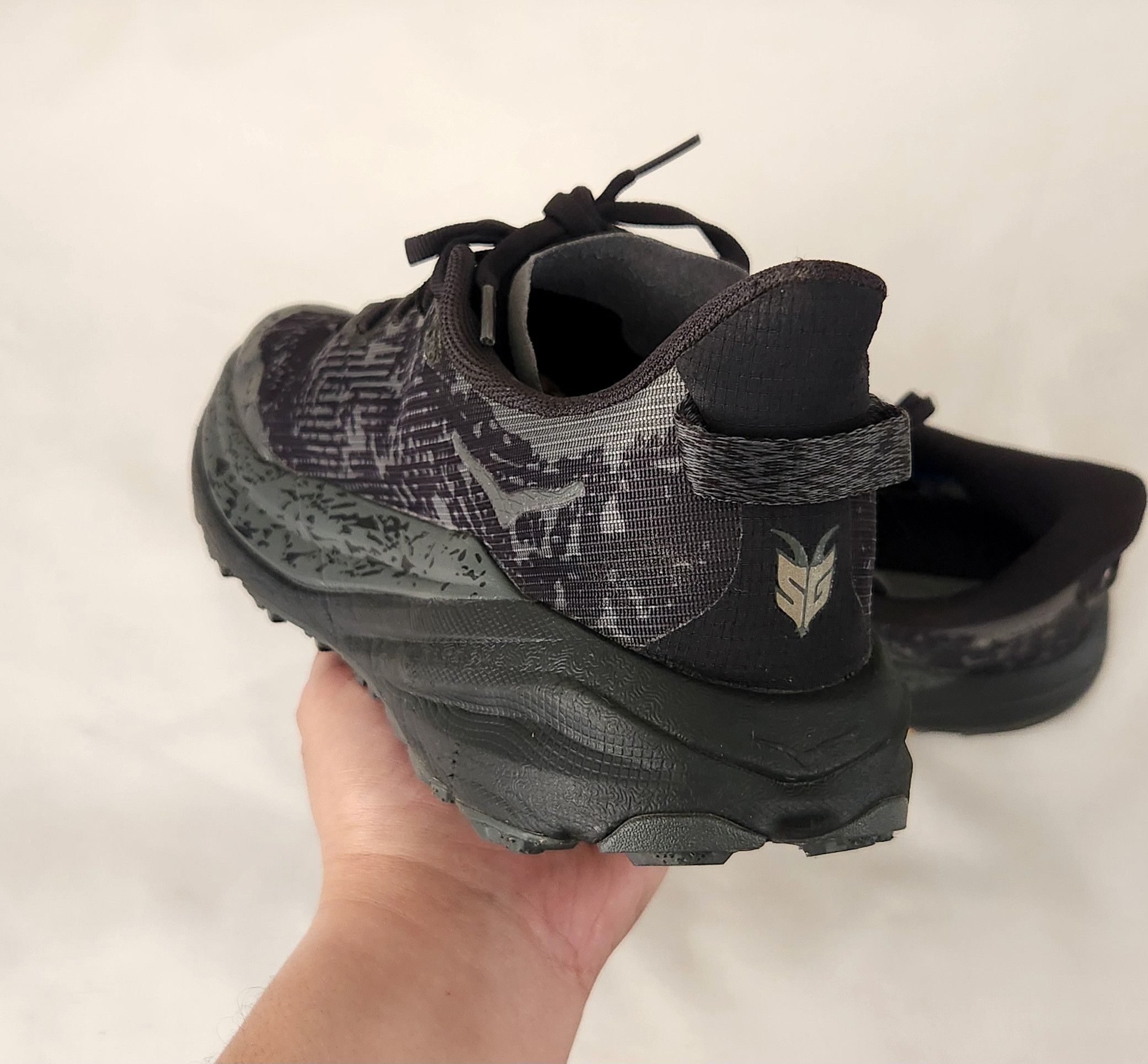 Hoka Hoka One One Men's Speedgoat 6 GTX 1155150 BCKT Black Size US 9.5 / EU 42-43 - 2 Thumbnail