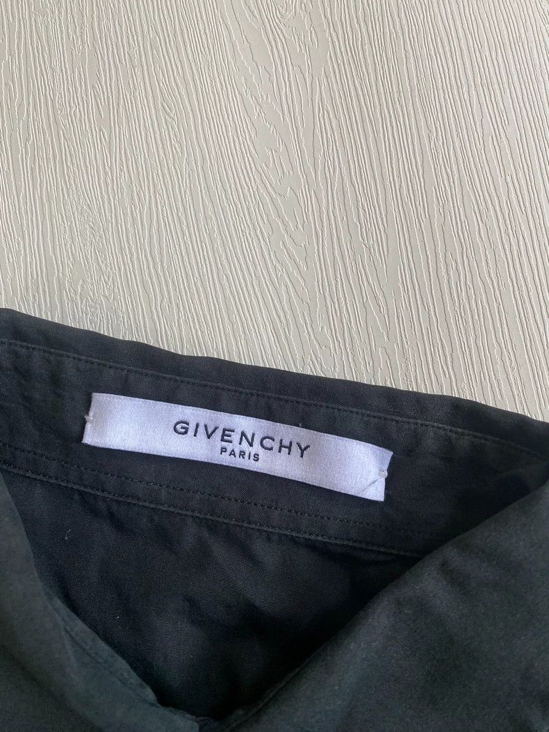 Givenchy Givenchy Shirt, five-pointed star black shirt Size US L / EU 52-54 / 3 - 5 Thumbnail