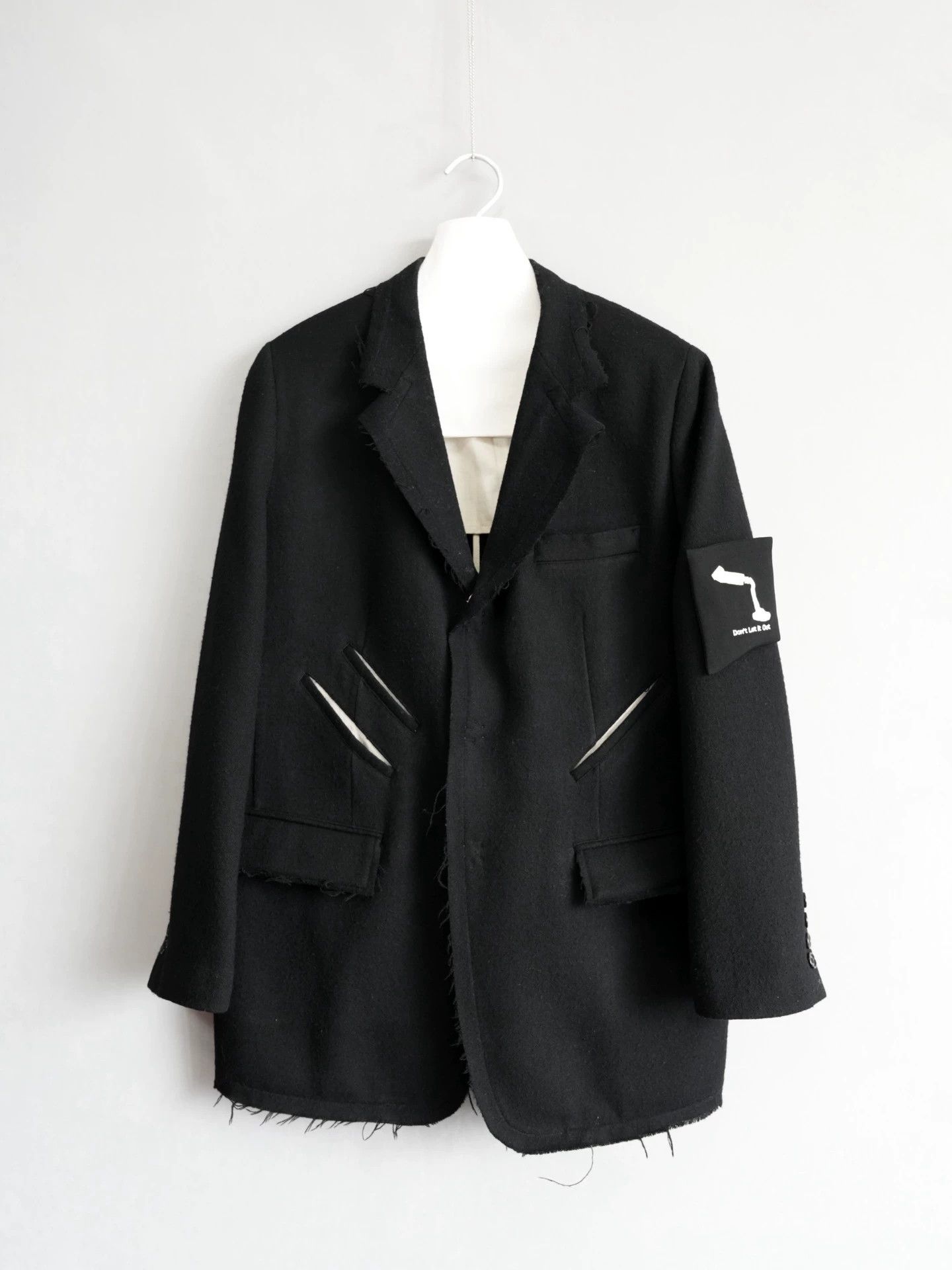 Yohji Yamamoto Yohji Yamamoto 09AW Scratched Runway Jacket Size 2 Size US M / EU 48-50 / 2 - 1 Thumbnail