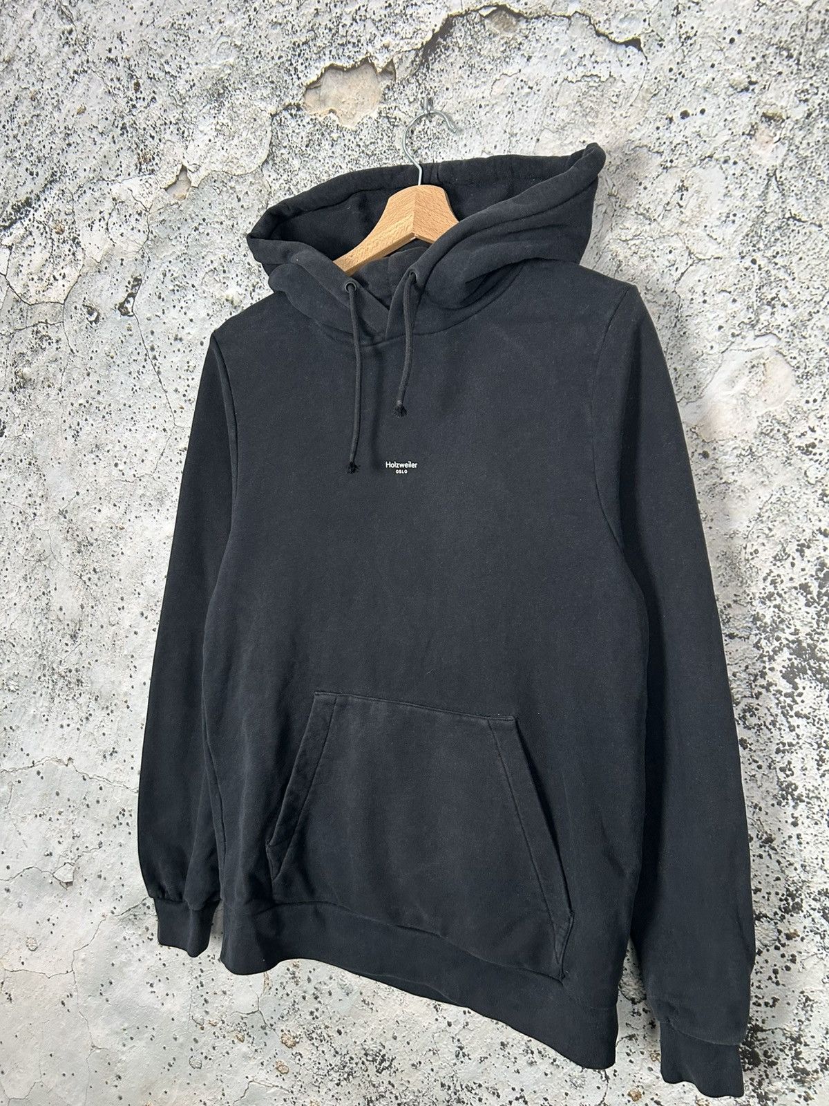 Holzweiler Holzweiler Black Basic Hoodie Streetwear Premium Scandi Size US S / EU 44-46 / 1 - 2 Thumbnail