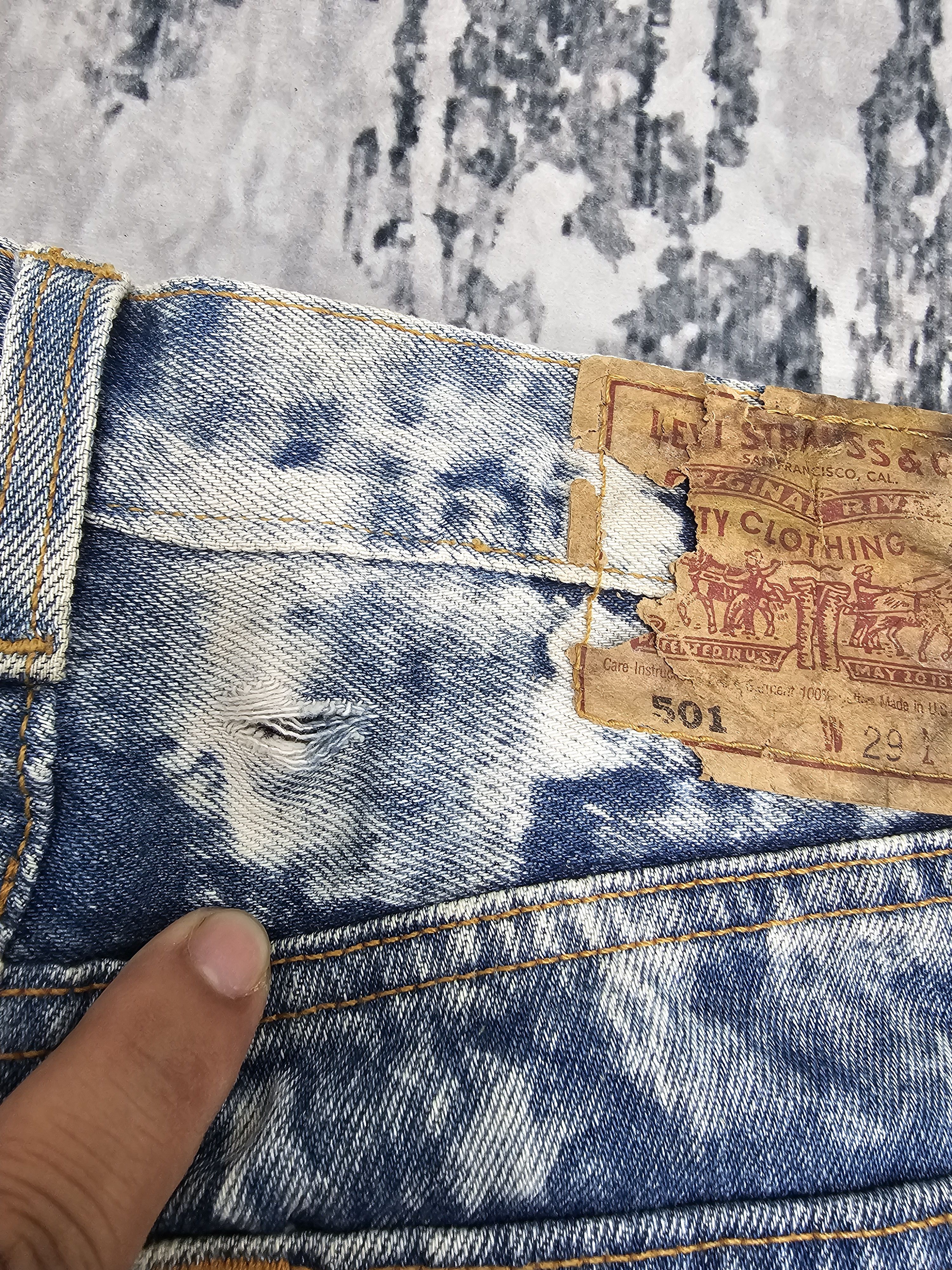 Levi's Vintage Clothing Vitg90's LEVIS 501 Bleached Effect Jeans Made In USA L0554 Size US 29 - 12 Thumbnail