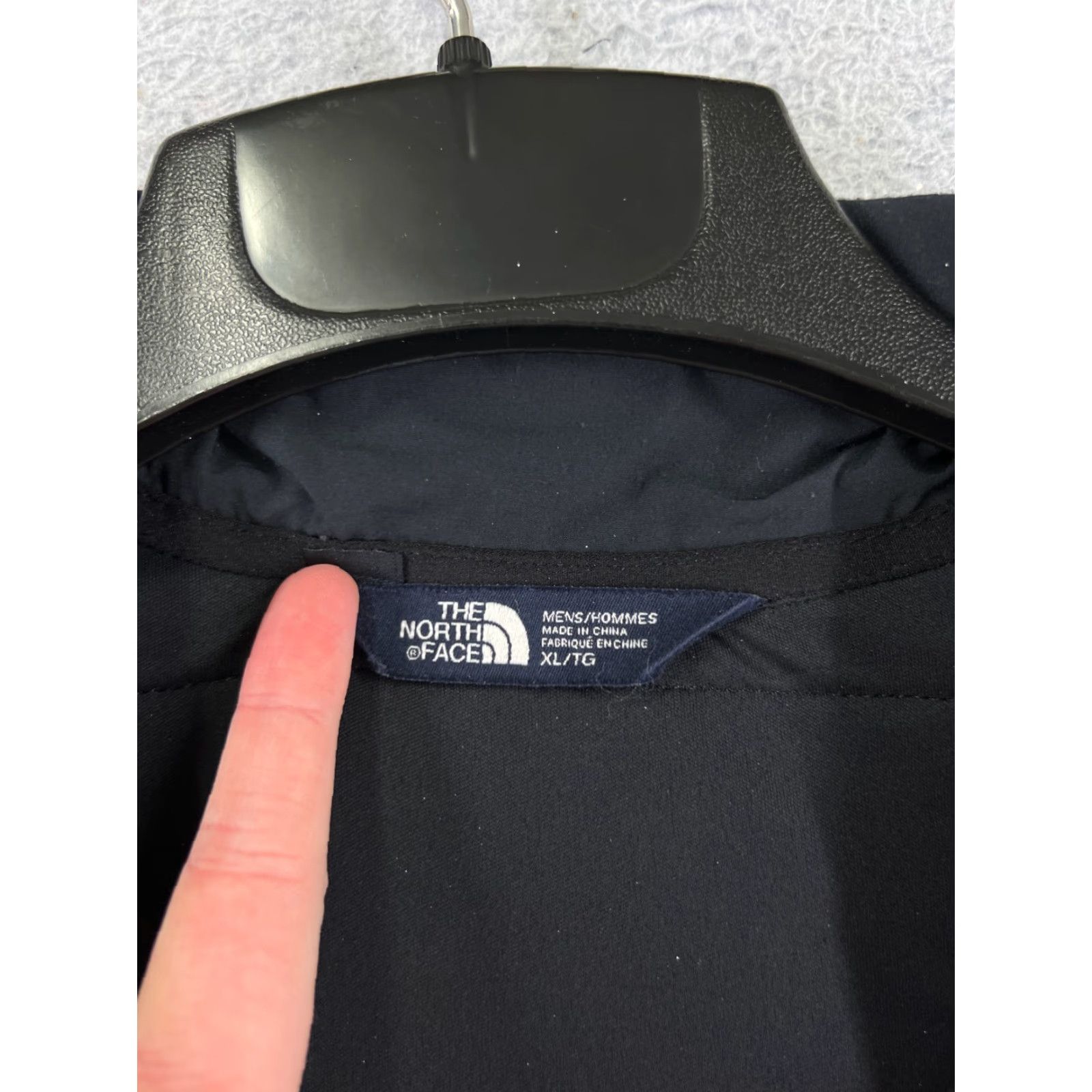 The North Face The North Face Sweater Mens XL Black 1/4 Button Pocket Polyester Knit Mock Neck Pullover Size US XL / EU 56 / 4 - 3 Thumbnail