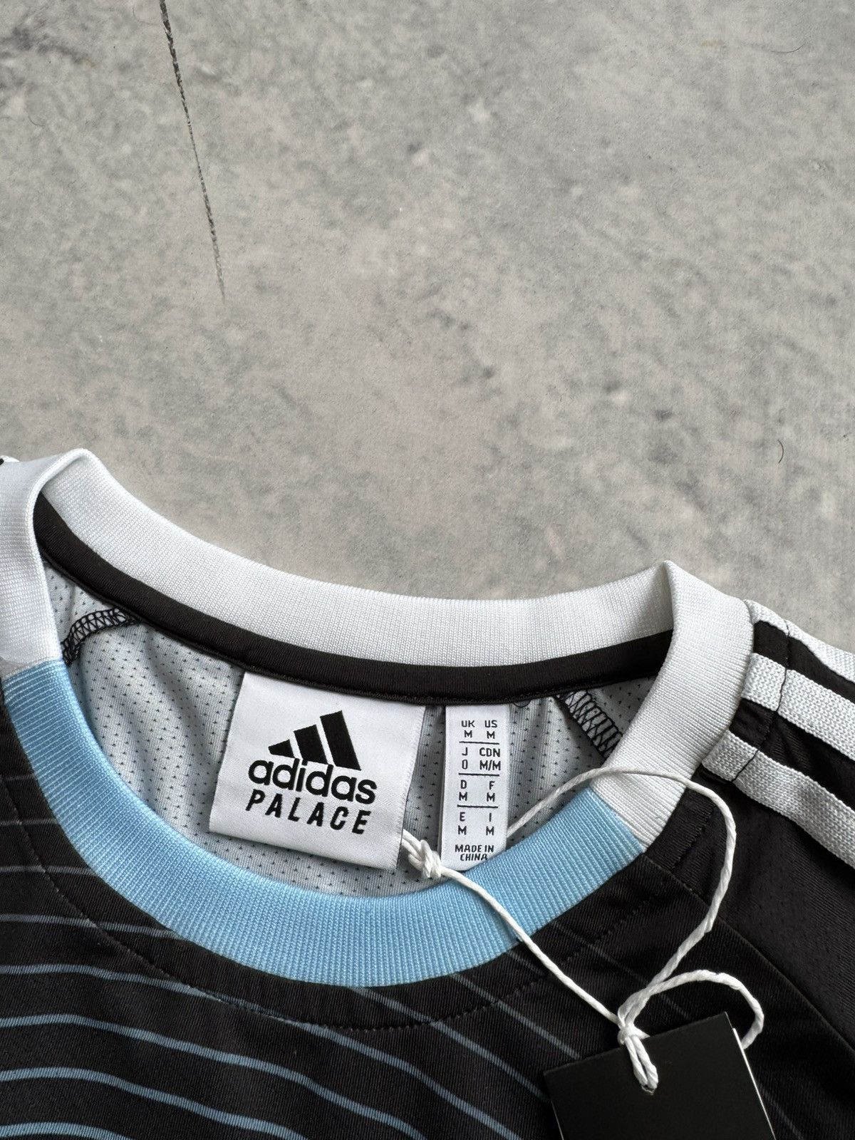 Adidas × Palace Adidas Palace GL7171 jersey tee big logo Size US M / EU 48-50 / 2 - 5 Thumbnail