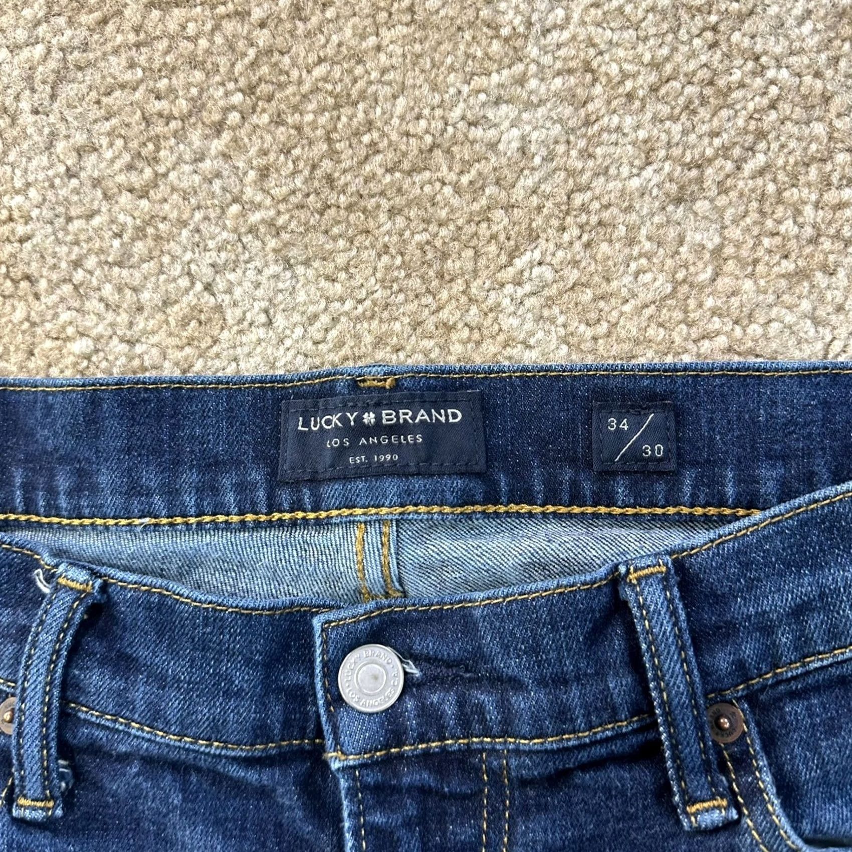 Lucky Brand Lucky Brand 181 Jeans Men’s 34x30 Blue Denim Relaxed Straight 5-Pocket Comfort Waist 34 Regular XS? No—34x30 Size US 34 / EU 50 - 3 Thumbnail