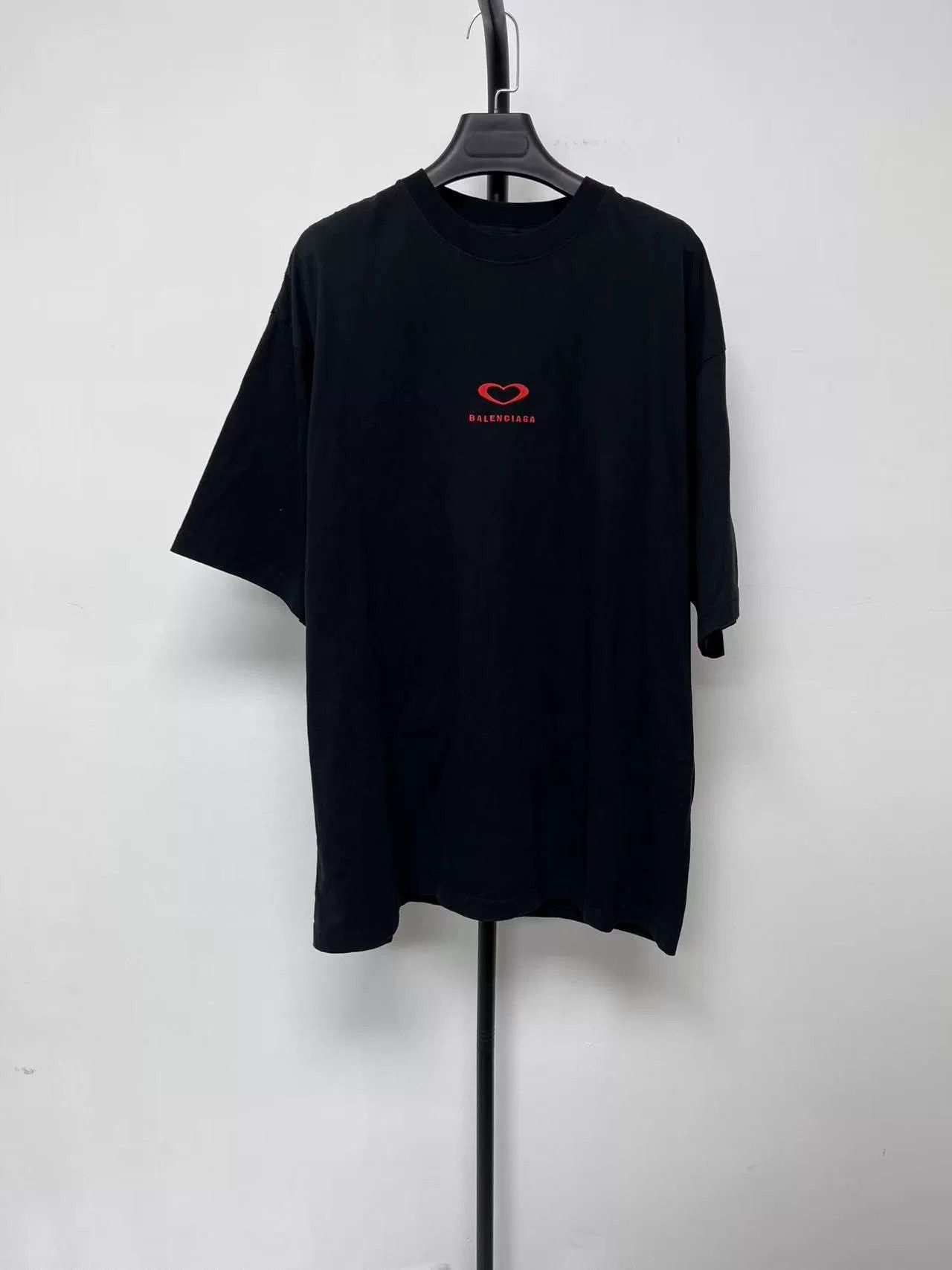 Balenciaga Balenciaga Crewneck Short-Sleeve Embroidered T-Shirt Size US L / EU 52-54 / 3 - 1 Thumbnail