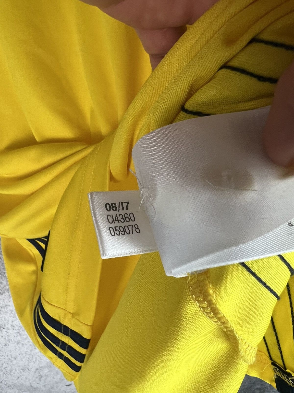 Adidas Adidas 2017 FC Fenerbahce Away Soccer Jersey Football Shirt Size US L / EU 52-54 / 3 - 5 Thumbnail