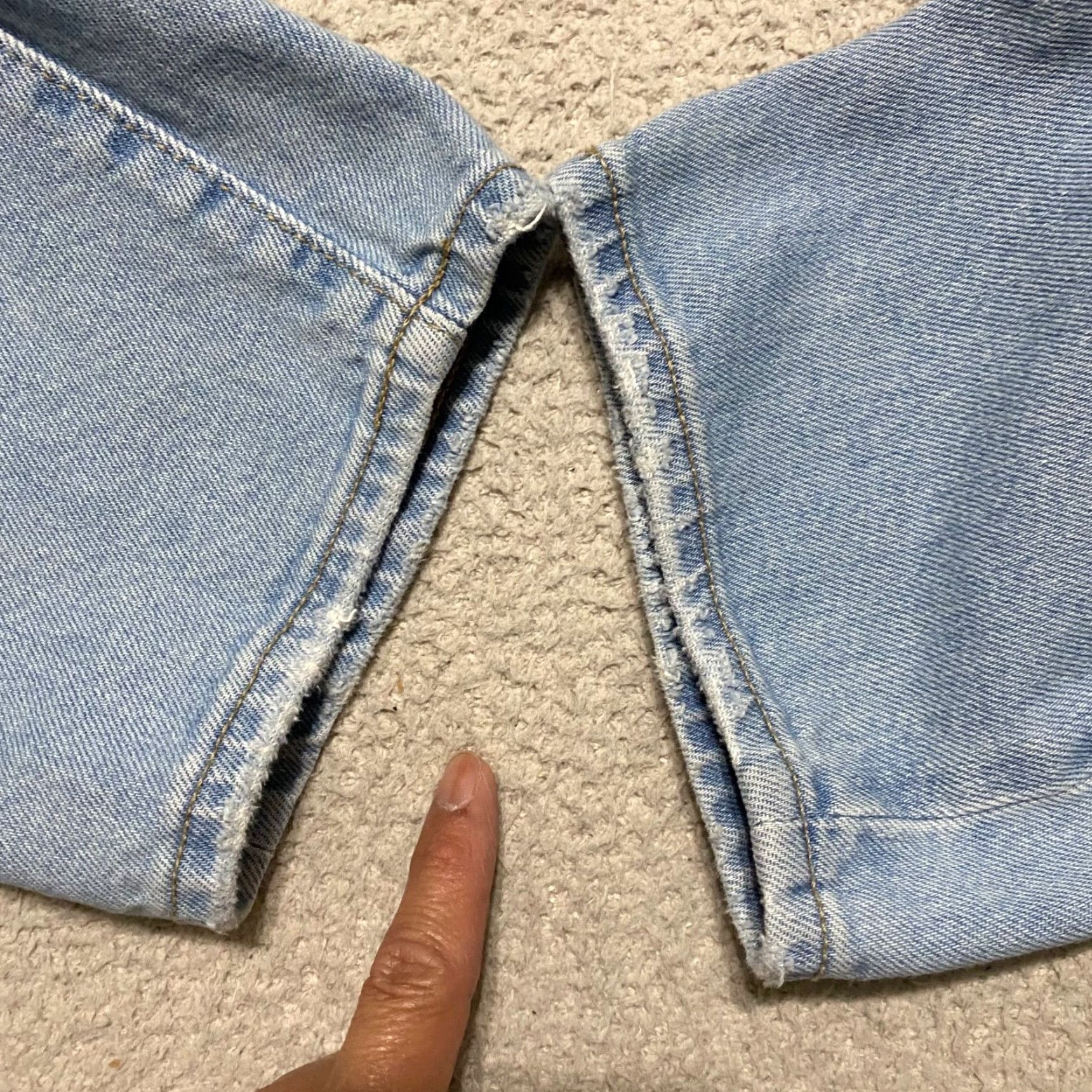 J.Crew J.CREW Jeans Blue Denim Light Wash Distressed Mid Rise 28 Adults Womens Straight 5-Pocket Denim Size 28" / US 6 / IT 42 - 4 Thumbnail