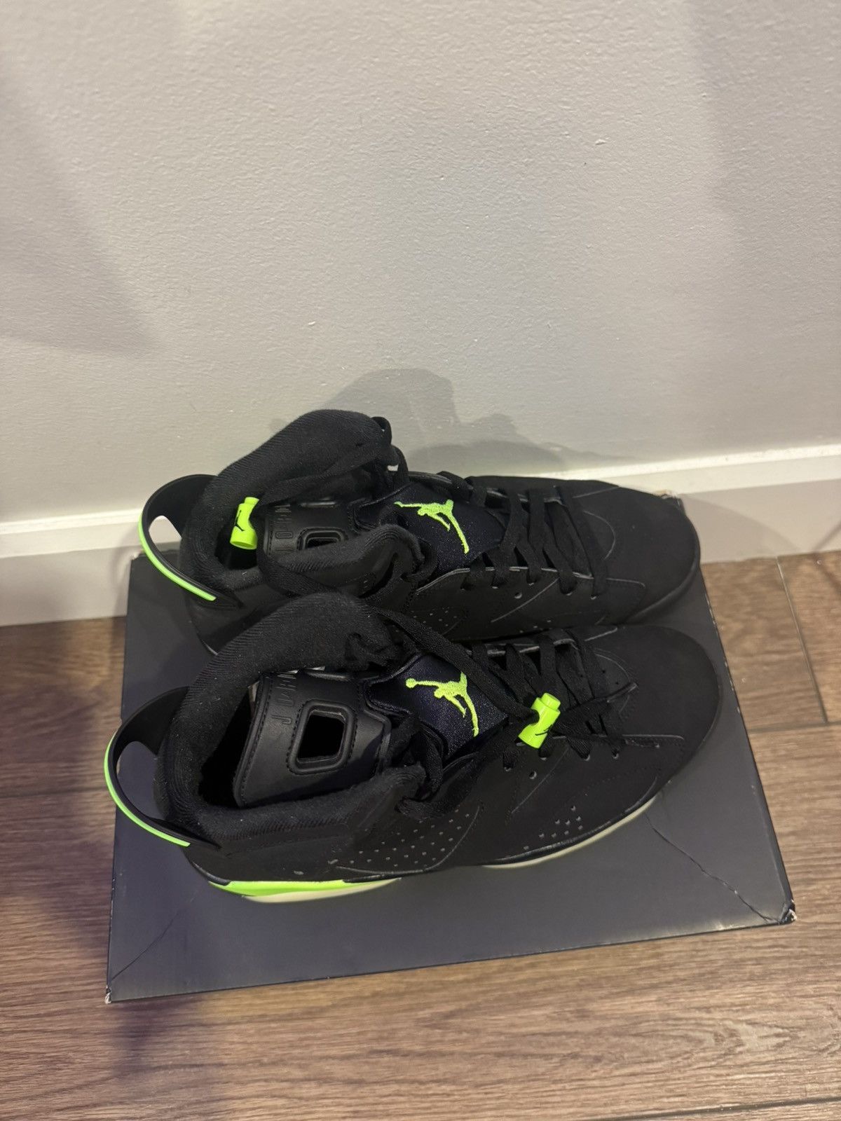 Jordan Brand Jordan 6 electric green Size US 9.5 / EU 42-43 - 2 Thumbnail