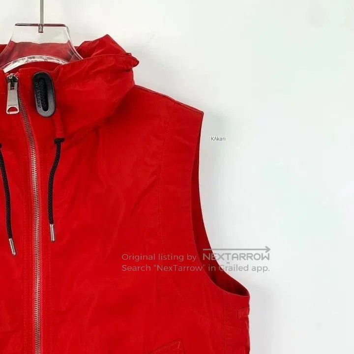 Burberry Burberry Red Hidden Hood Cotton Vest. Size US M / EU 48-50 / 2 - 3 Thumbnail