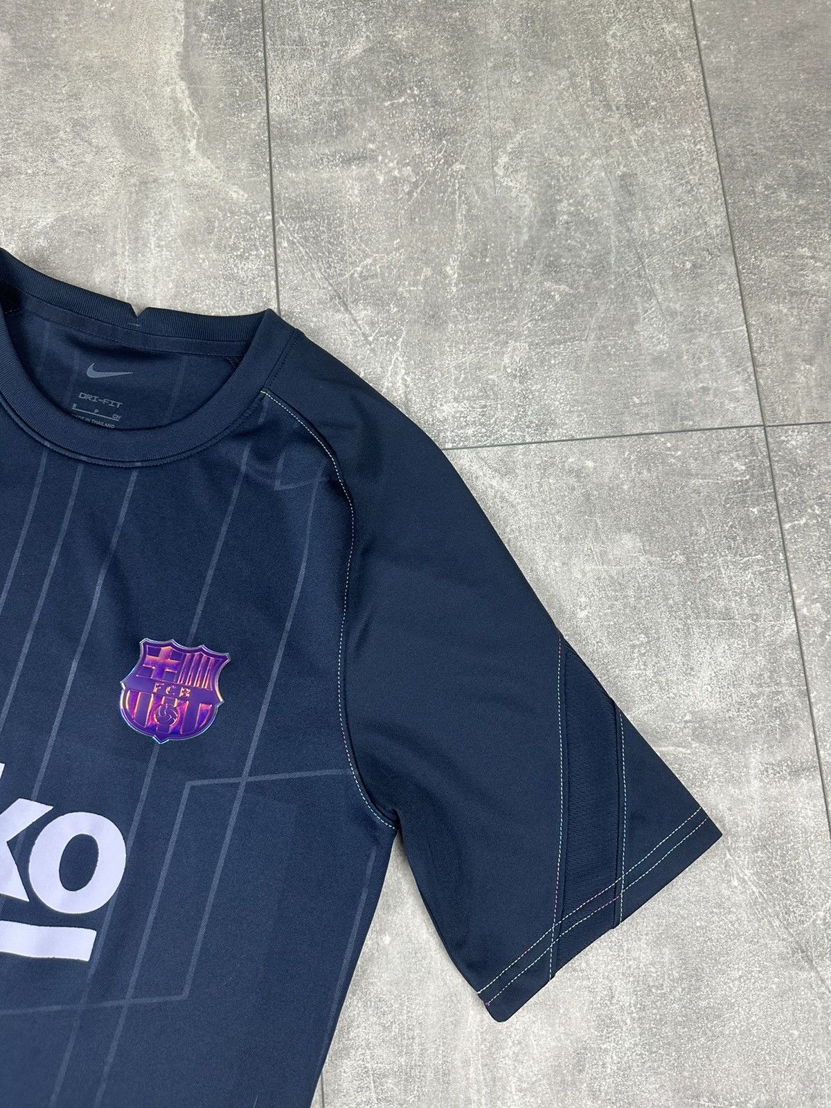 Nike Nike Barcelona FC Training 2021/22 Soccer Jersey Size US S / EU 44-46 / 1 - 9 Thumbnail