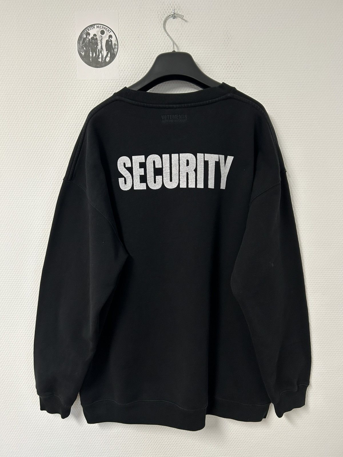 Vetements FW2021 “Security” Heavyweight Crewneck Sweatshirt Size US XL / EU 56 / 4 - 2 Thumbnail