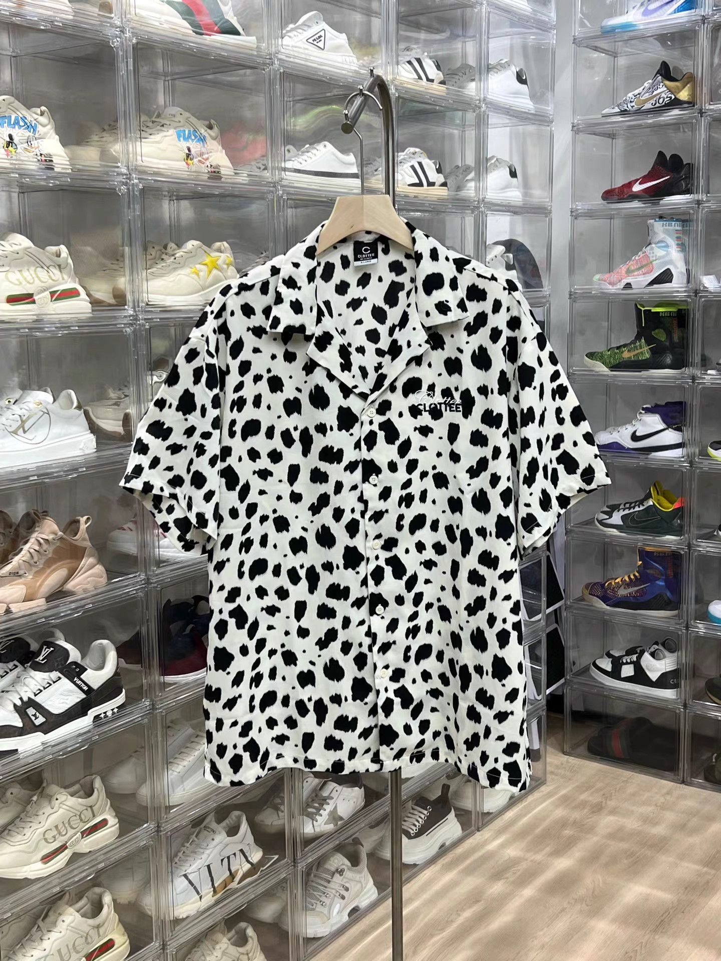 CLOT CLOT Leopard Print Short Sleeve Button-Down Shirt K15 Size US XL / EU 56 / 4 - 1 Thumbnail