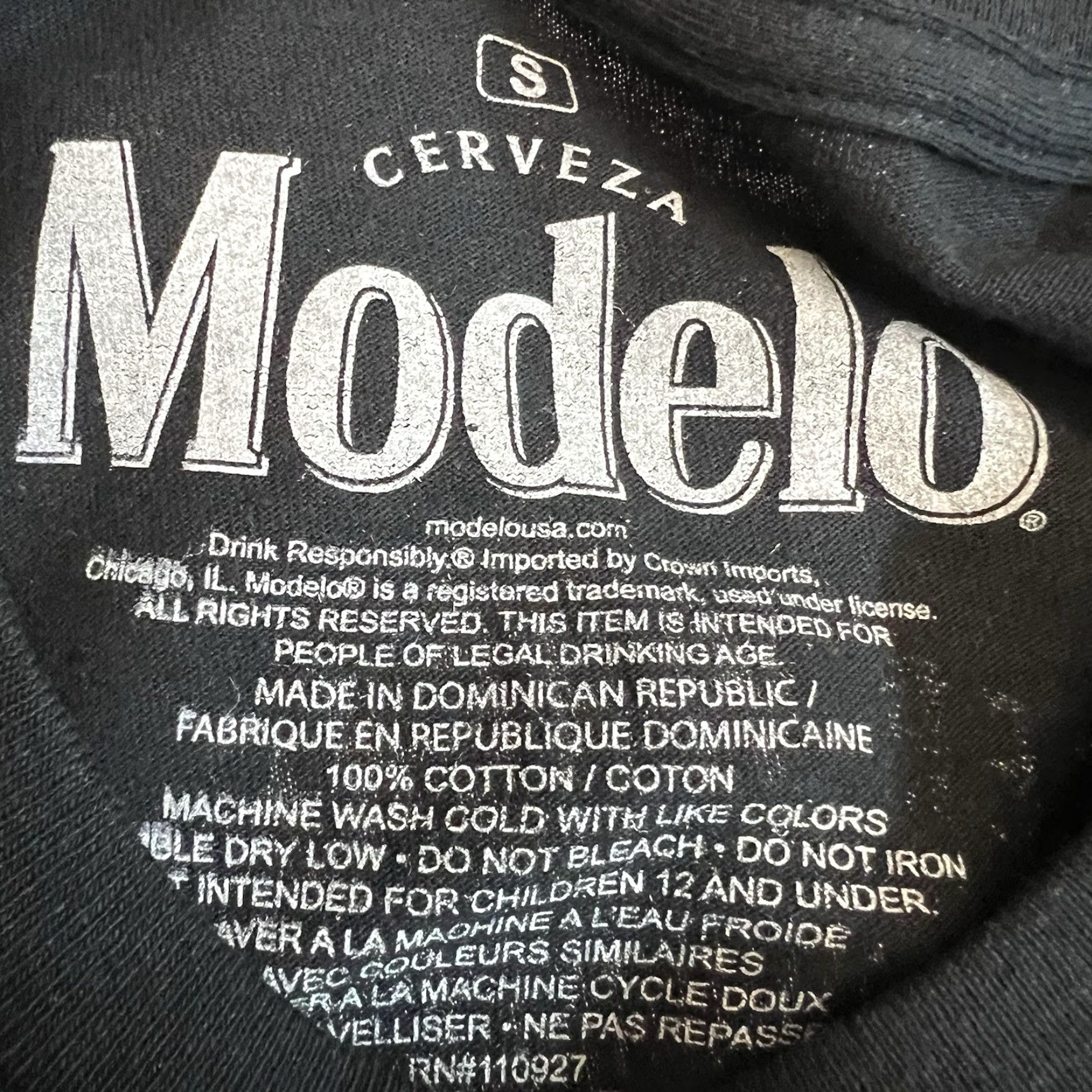 Vintage VINTAGE Modelo Beer Graphic T-Shirt Men Size S Black 90s Athletic Crew Neck Short Sleeve Size US S / EU 44-46 / 1 - 5 Thumbnail
