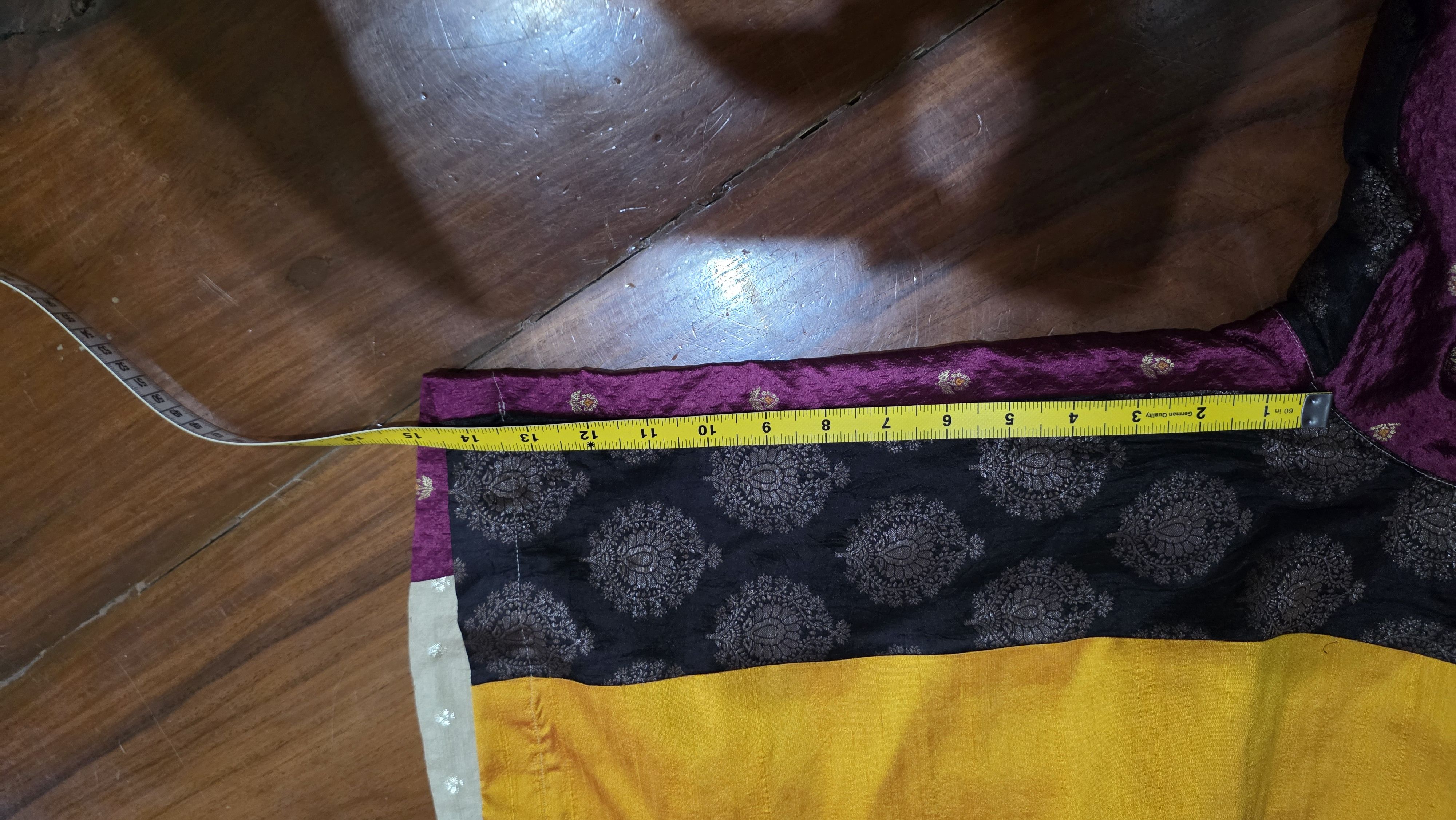 Kartik Research Kartik Research Banarasi Silk Shorts Size US 32 / EU 48 - 7 Thumbnail