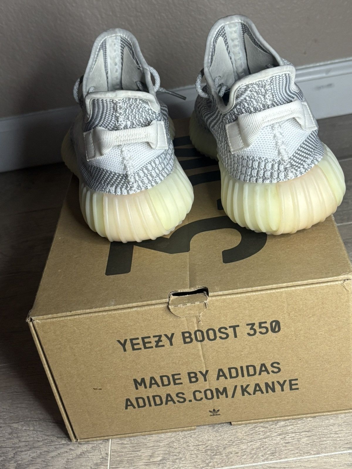 Yeezy Yeezy boost 350 V2 STATIC Size US 10.5 / EU 43-44 - 4 Thumbnail