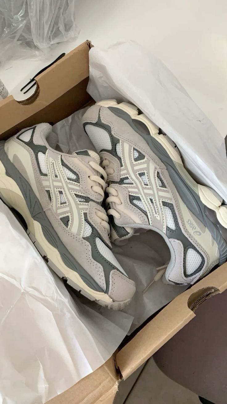 Asics Asics gel-nyc Size US 12 / EU 45 - 1 Thumbnail