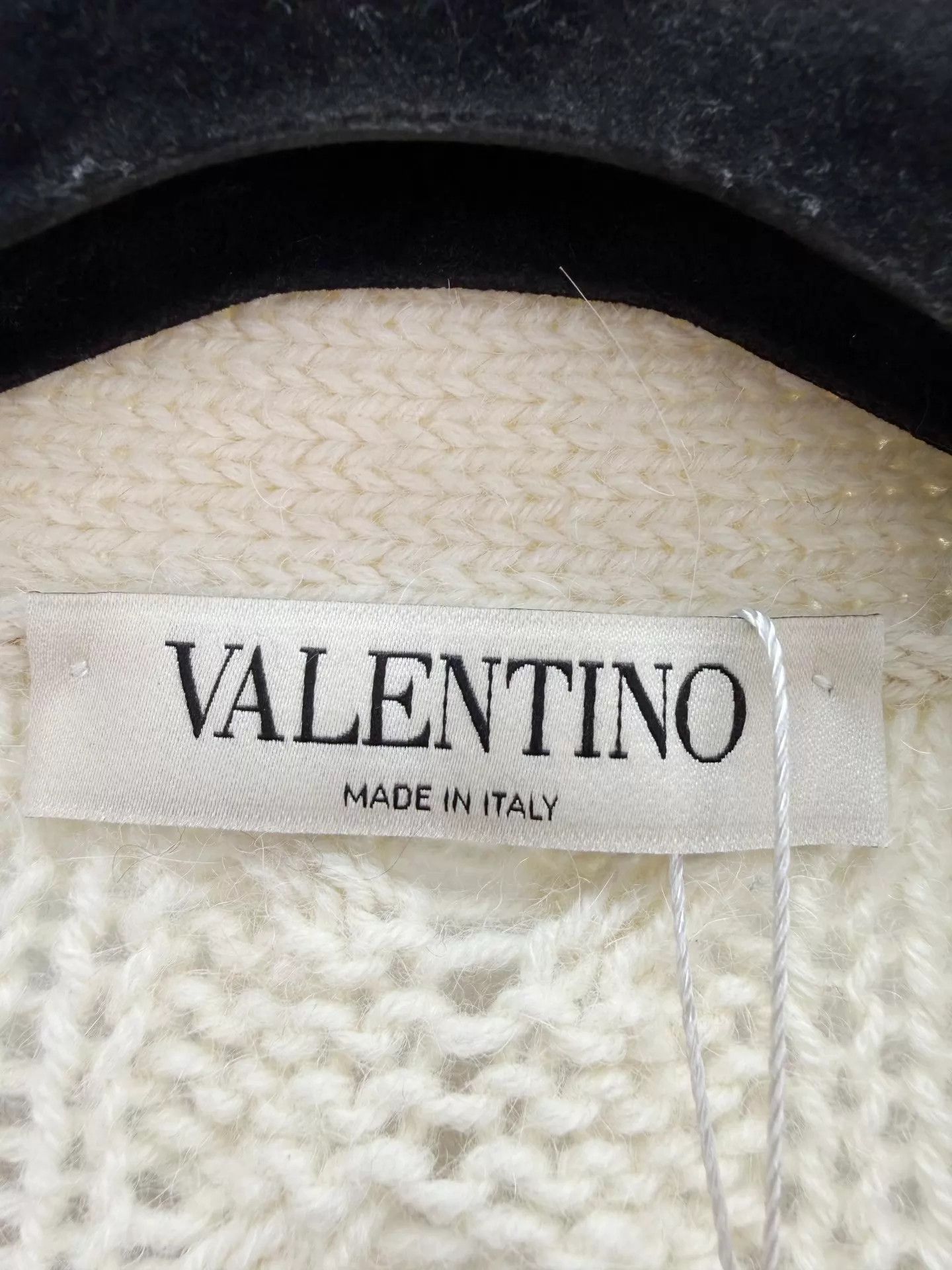 Valentino Valentino Floral Knit Cardigan S Worn Once, Like New Size S / US 4 / IT 40 - 2 Thumbnail