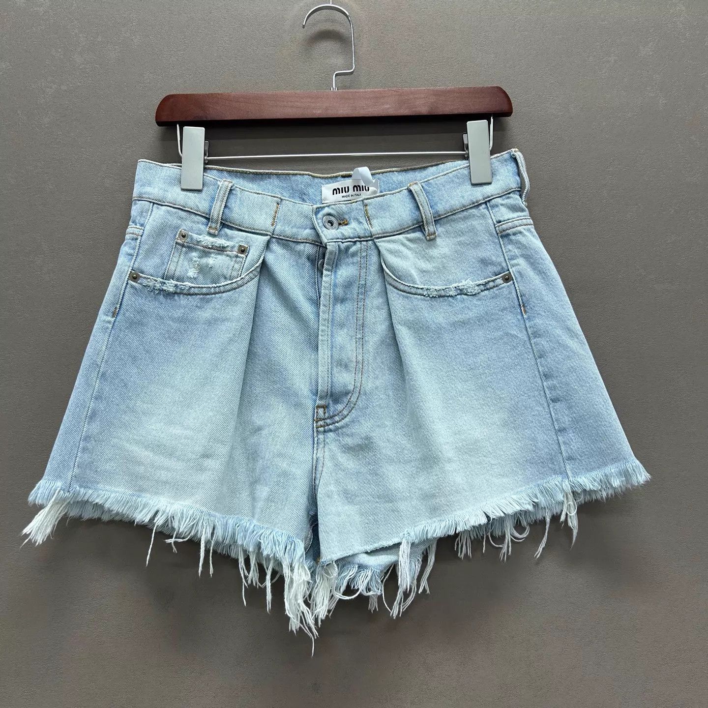 Miu Miu MIU MIU women's light blue denim shorts pocket logo 24 Size 24" / US 00 / IT 34 - 1 Thumbnail