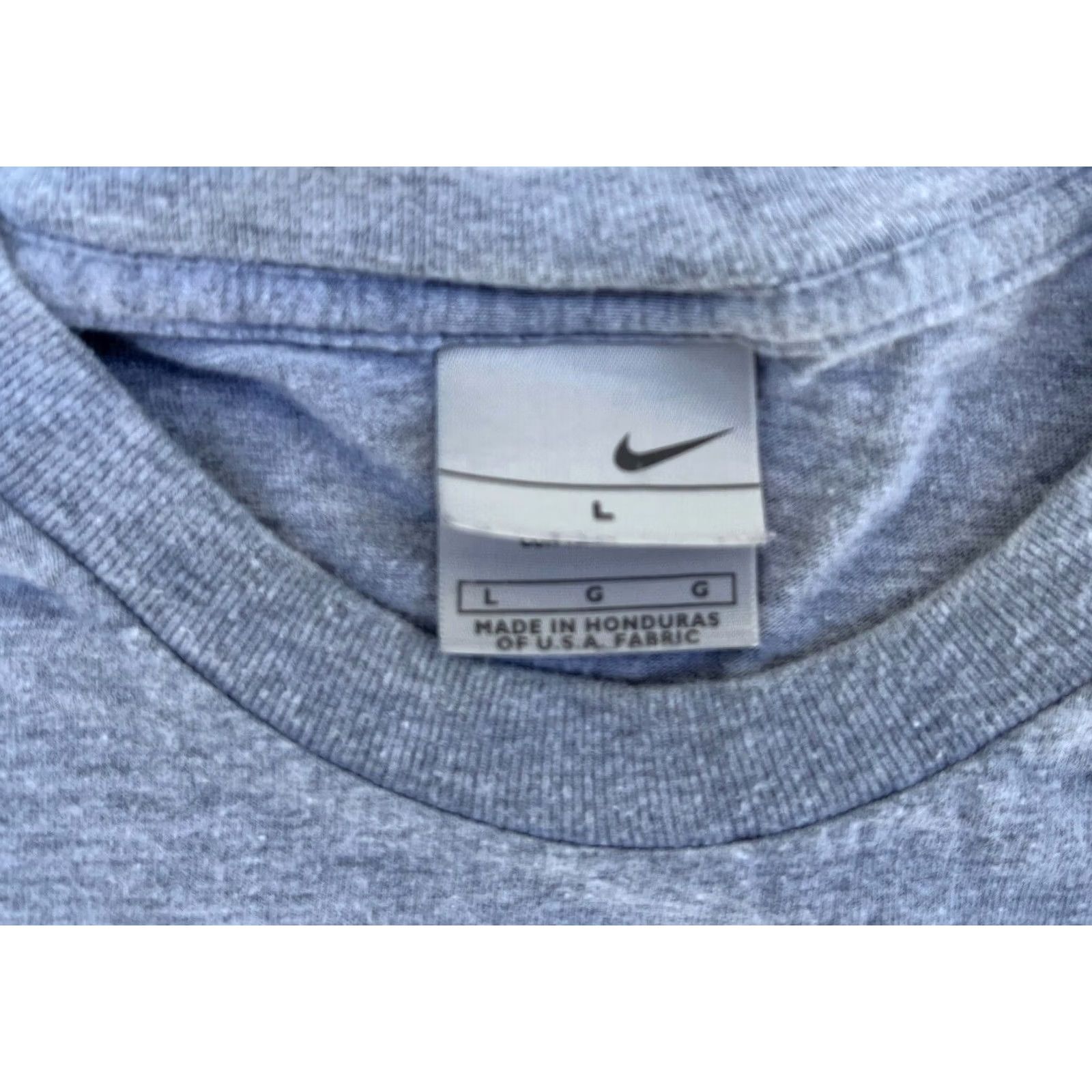 Nike VINTAGE Nike Men's T-Shirt L Gray Graphic Y2K Sports 90s Logo Cotton Blend Short Sleeve Crew Neck Men Size US L / EU 52-54 / 3 - 5 Thumbnail
