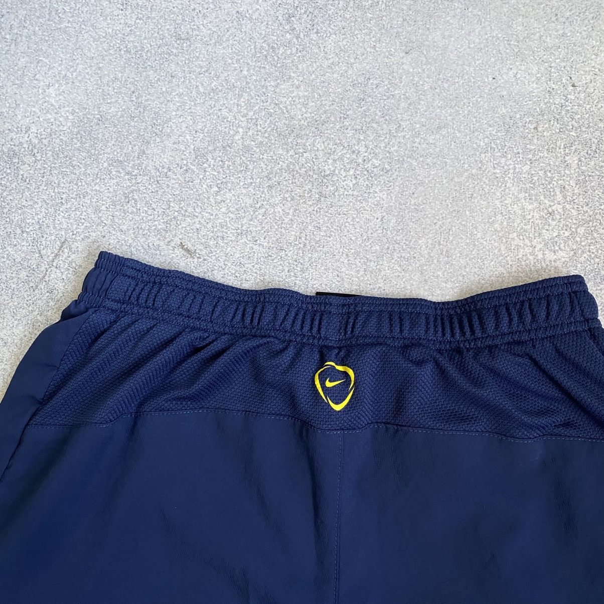 Nike Nike Vintage Barcelona Track pants Drill nylon Y2K joggers Size US 30 / EU 46 - 10 Thumbnail