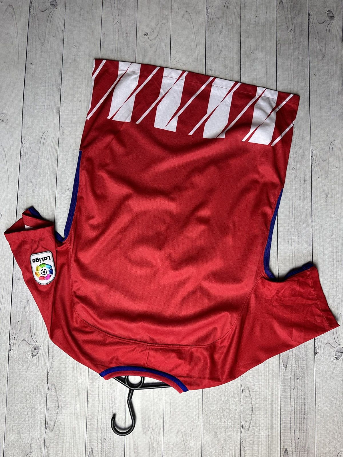 Nike Vintage Nike Atletico Madrid soccer jersey size M Size US M / EU 48-50 / 2 - 7 Thumbnail