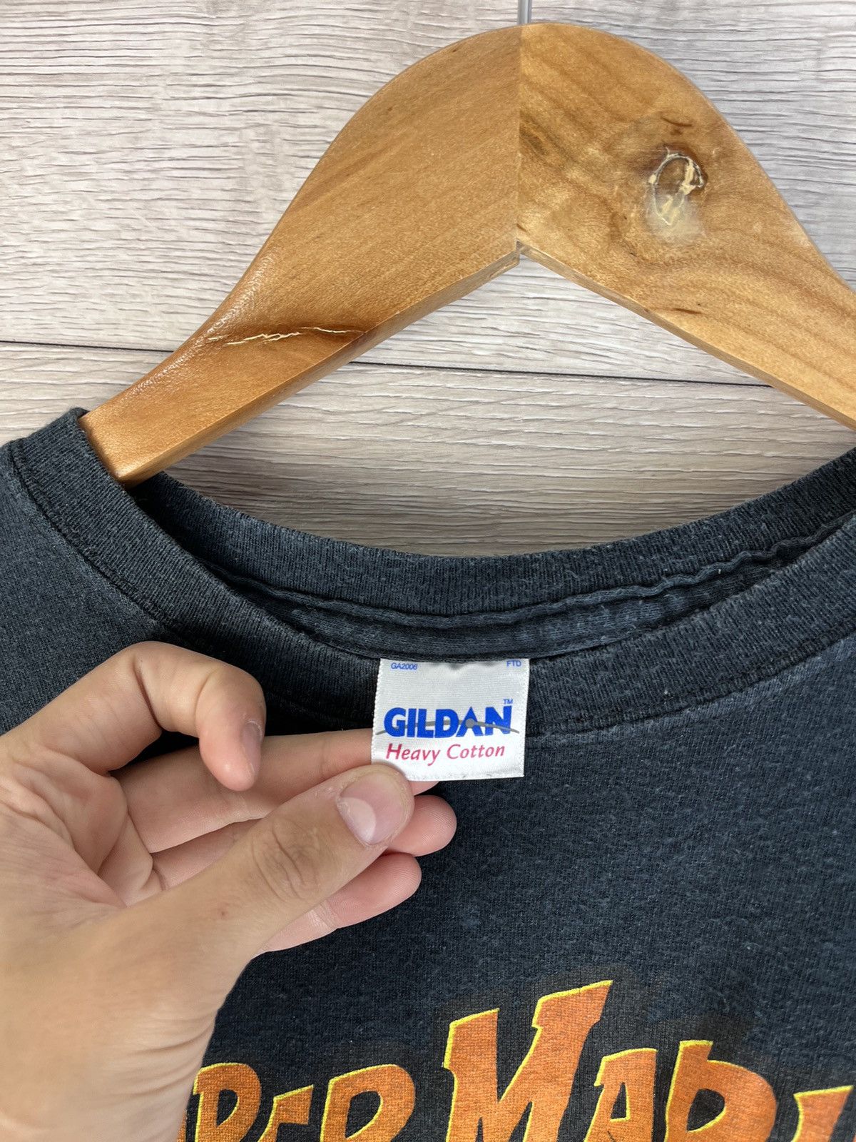 Gildan Vintage men's merch T-shirt Super Mario Stars 2007s size M Size US M / EU 48-50 / 2 - 7 Thumbnail