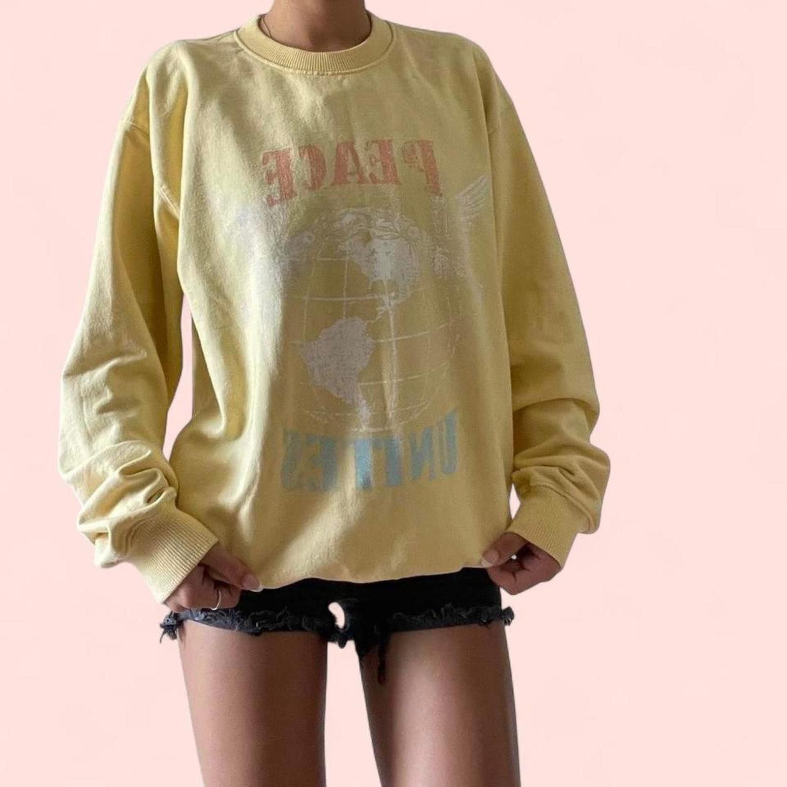 Other Yellow and white vintage graphic crewneck sweatshirt Size M / US 6-8 / IT 42-44 - 1 Thumbnail