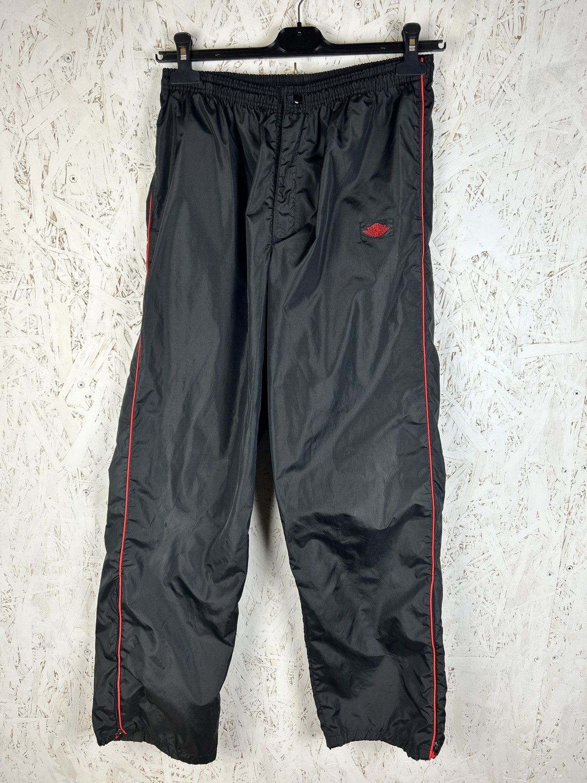 Jordan Brand 80s Vintage Nike Air Jordan Tracksuit Nylon Pants Black L Size US 34 / EU 50 - 1 Thumbnail