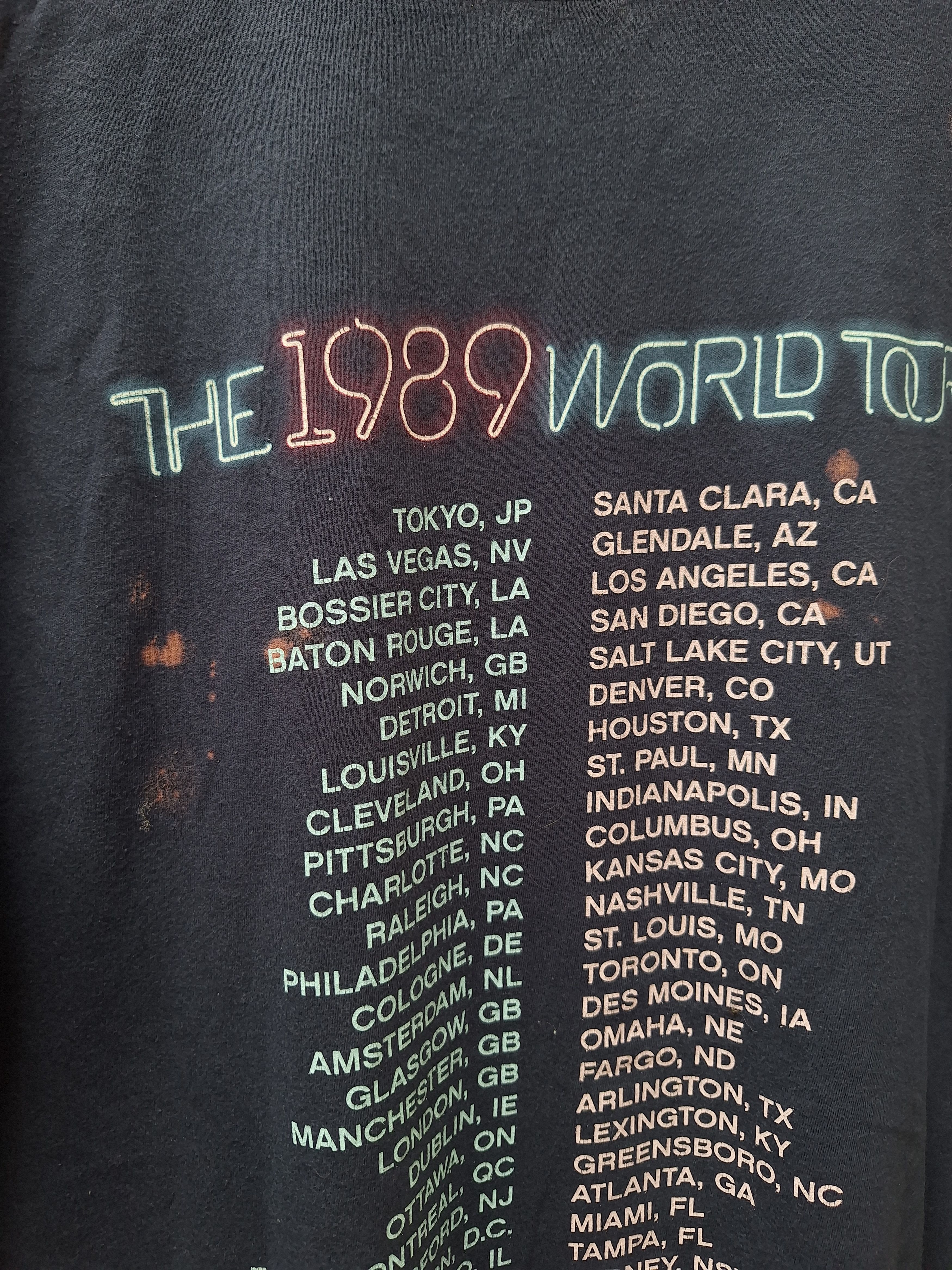 Band Tees Vintage taylor swift the 1988 world tour singer rock bjork Size US L / EU 52-54 / 3 - 4 Thumbnail