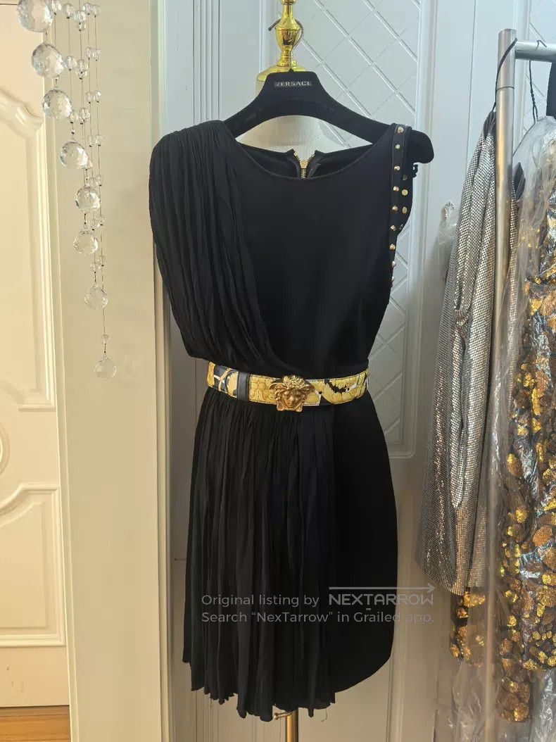 Versace Versace dress Size M / US 6-8 / IT 42-44 - 2 Thumbnail