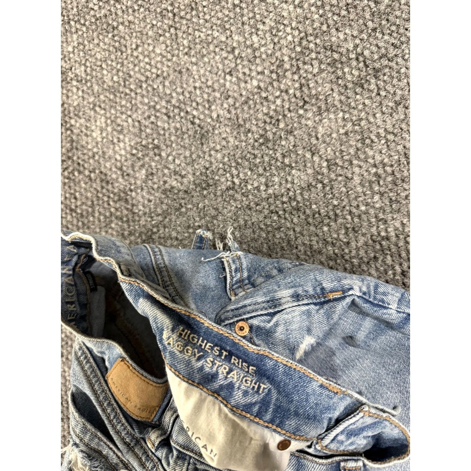 American Eagle Outfitters VINTAGE American Eagle Jeans Womens Highest Rise Baggy Straight Light Wash Distressed 2 Regular Jeans Womens Size 26" / US 2 / IT 38 - 6 Thumbnail