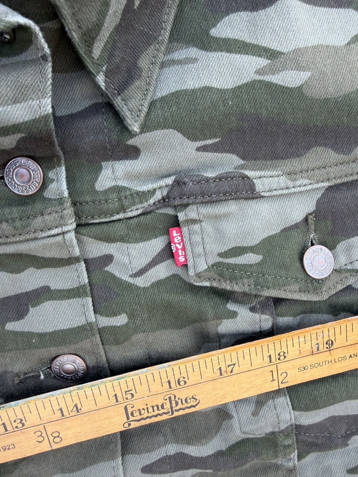 Levi's Levi’s original camouflage trucker jacket woman plus size 3X Size 3XL / US 20-22 - 5 Thumbnail