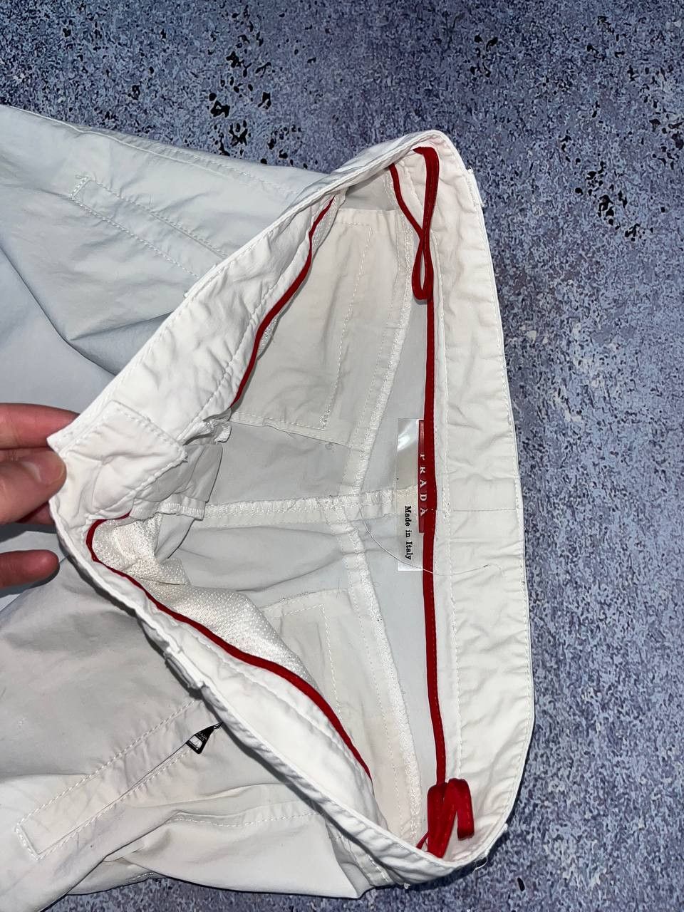 Prada Luxury Summer Prada 3/4 white Cargo Pants Traingle Logo Size 28" / US 6 / IT 42 - 7 Thumbnail