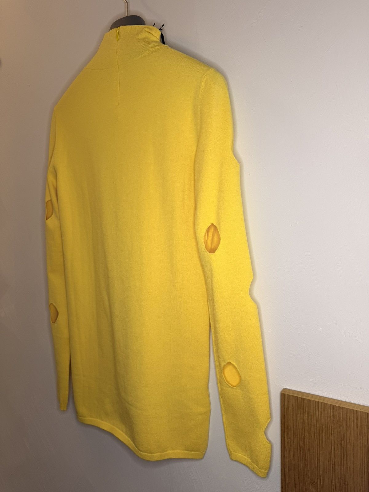 Prada NWT Prada Yellow Openwork Viscose Turtleneck Logo Top Sz 44 Size M / US 6-8 / IT 42-44 - 12 Thumbnail