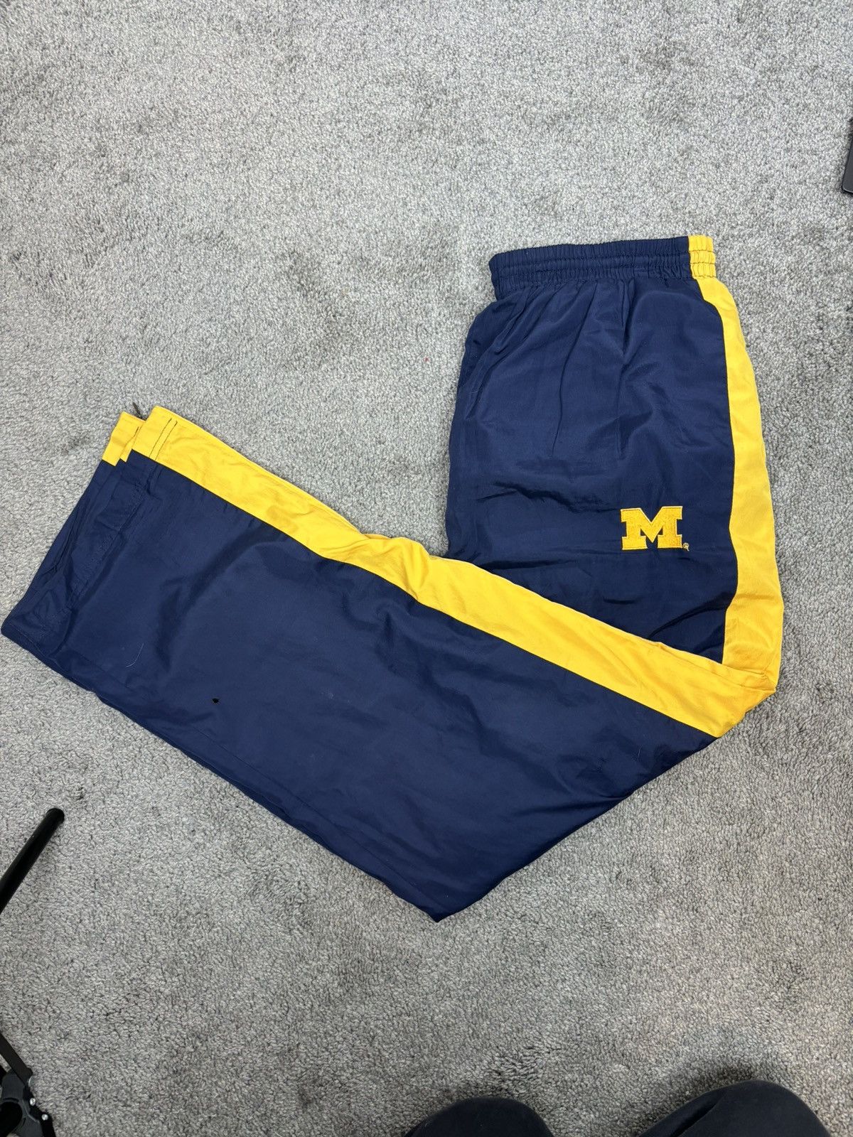Vintage Vintage 90s u of m michigan track pants Size US 32 / EU 48 - 1 Thumbnail