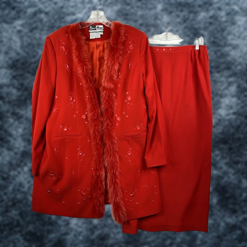 Marcs Ben Marc Red Skirt Suit 2pc Sz 12 Velvet? Faux Fur Jacket Vintage No Size 34" / US 12 / IT 48 - 1 Thumbnail