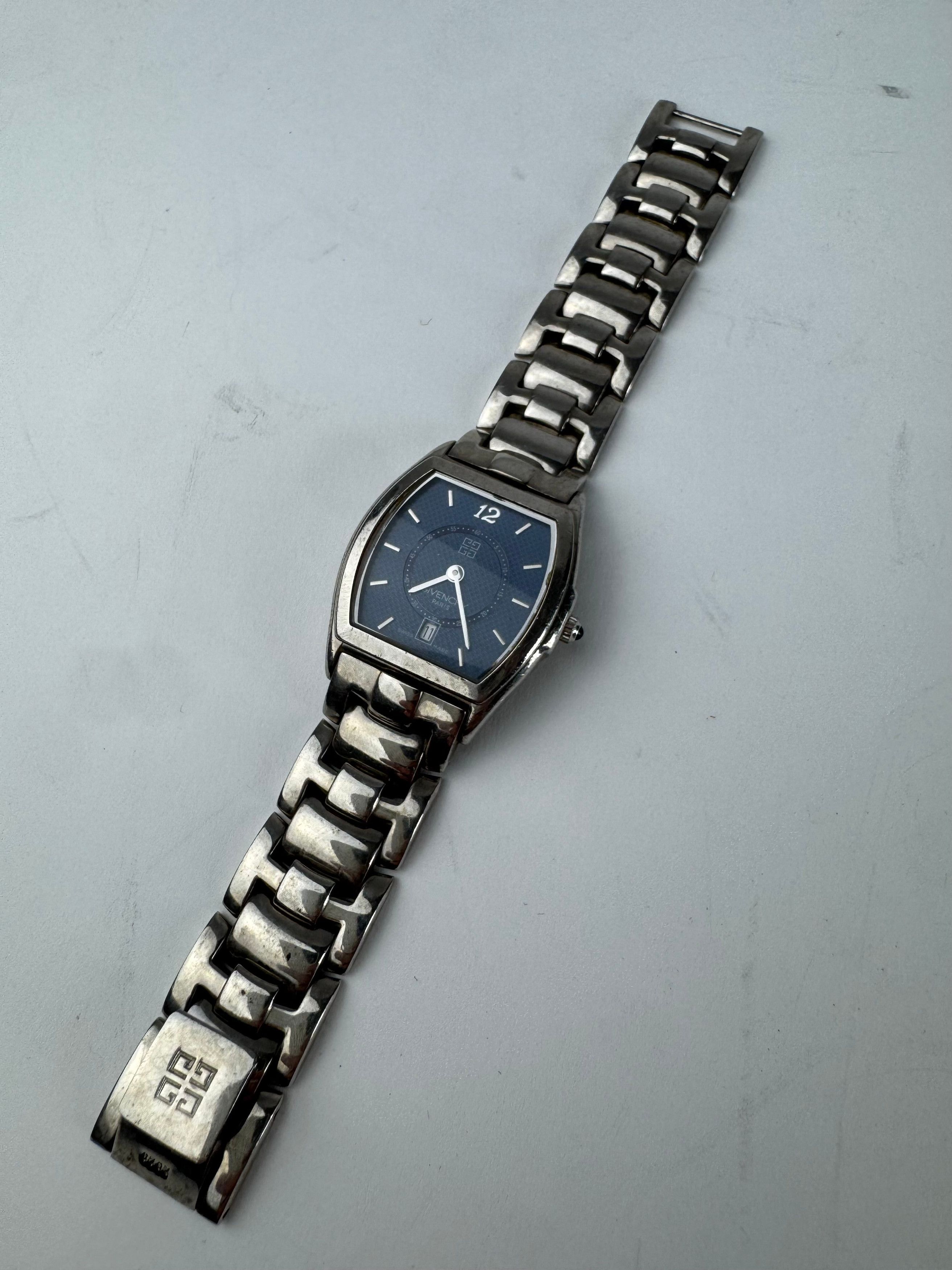 Vintage Quartz Watch Silver Navy