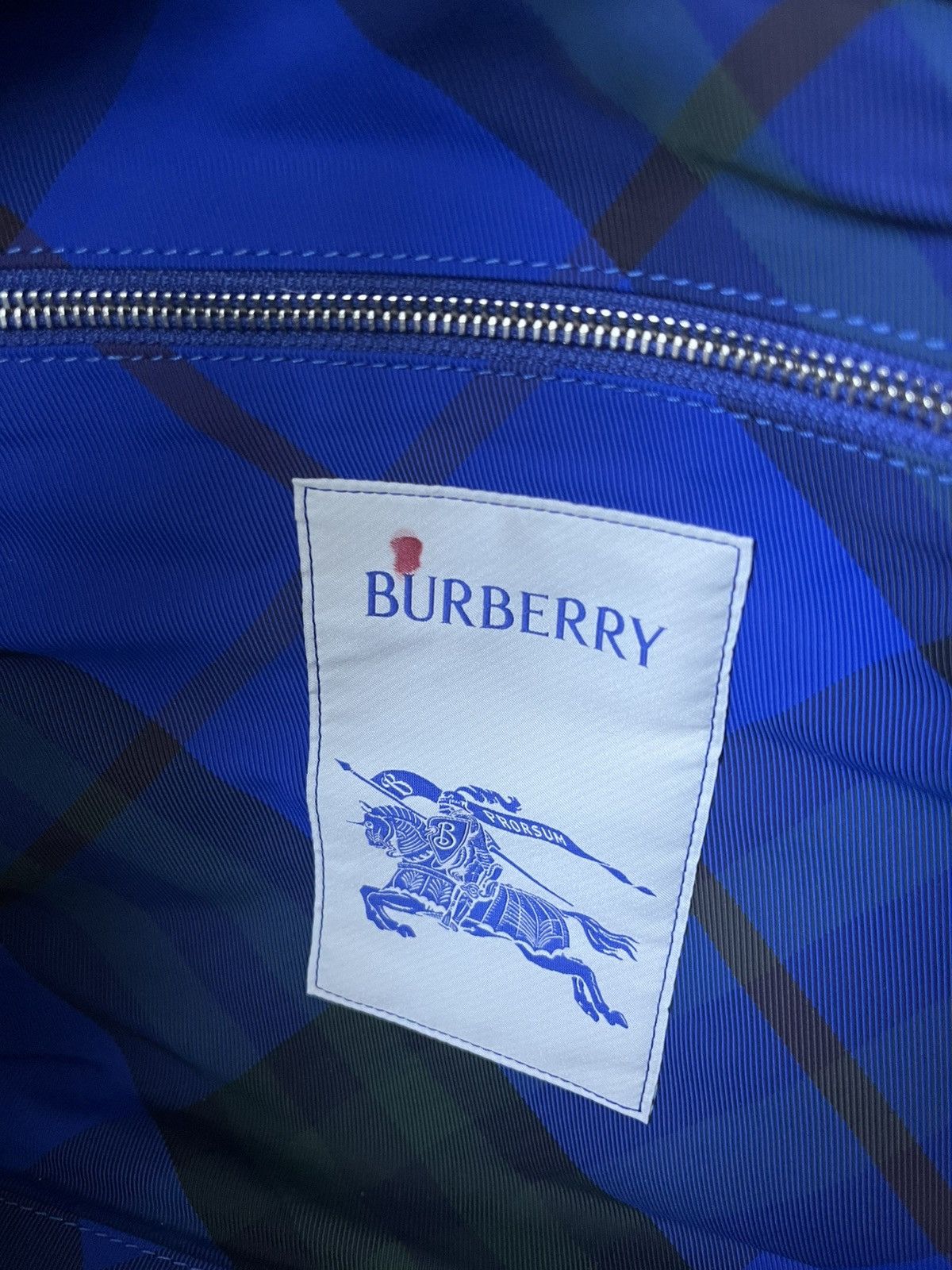 Burberry Burberry Medium Shield Duffle Bag Size ONE SIZE - 16 Thumbnail