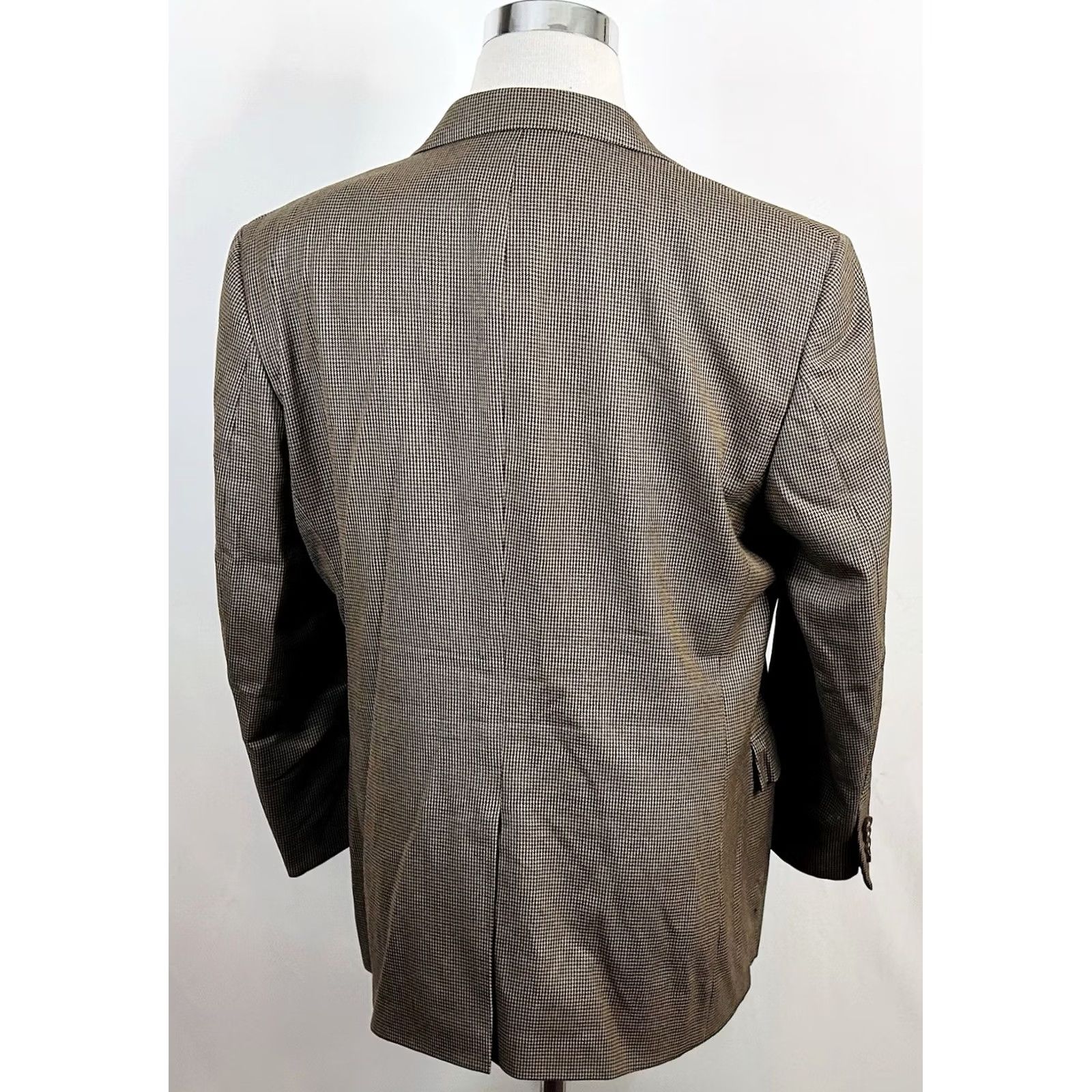 Jos. A. Bank Jos A Bank 42R Sport Coat 100% Wool Gold Houndstooth Two Button Lined Vented Jacket/Coat Mens Regular 42 Gold Wool Sport Coat Size US XS / EU 42 / 0 - 6 Thumbnail