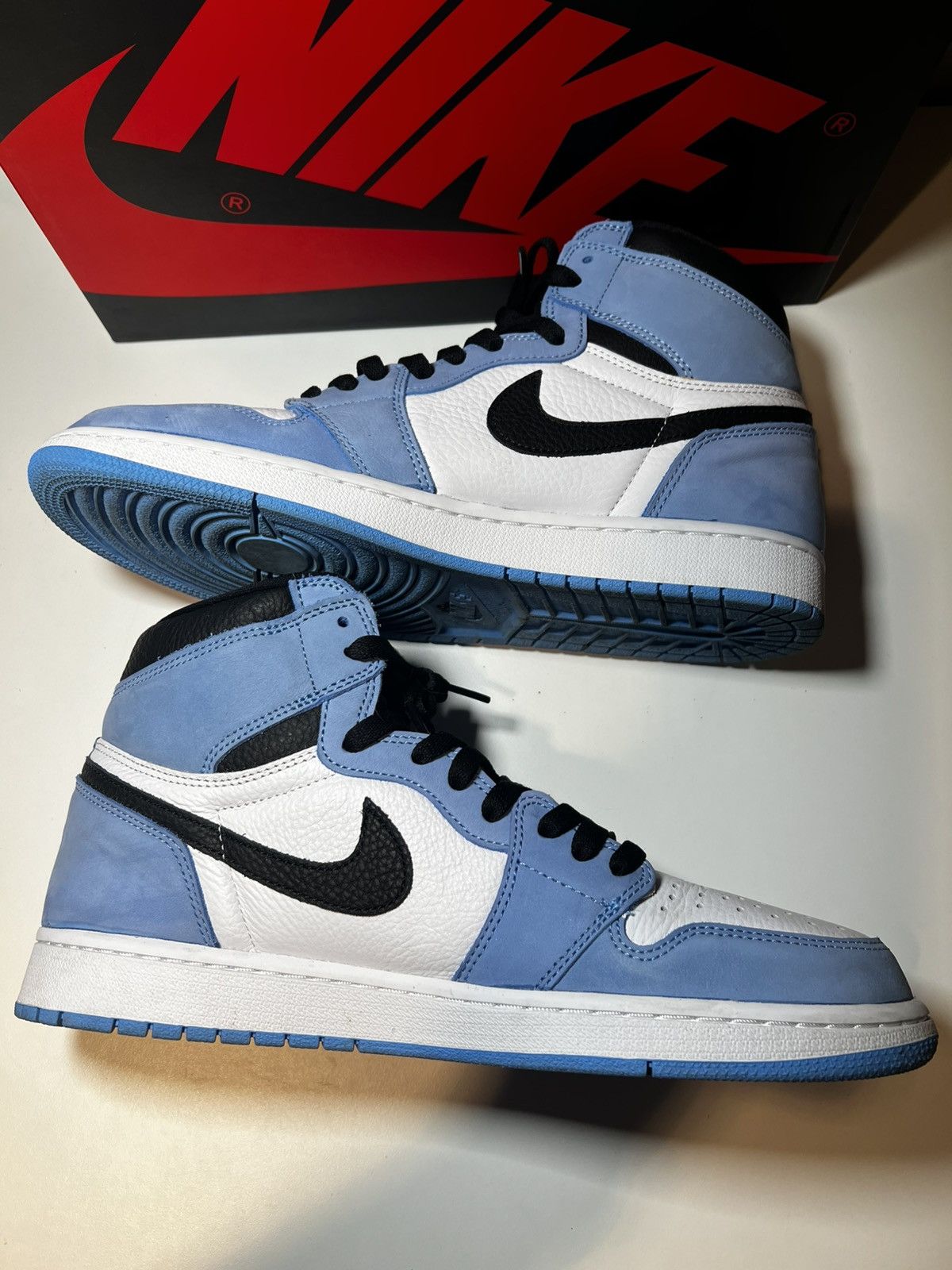 Jordan Brand Jordan 1 High University Blue Size US 12 / EU 45 - 3 Thumbnail